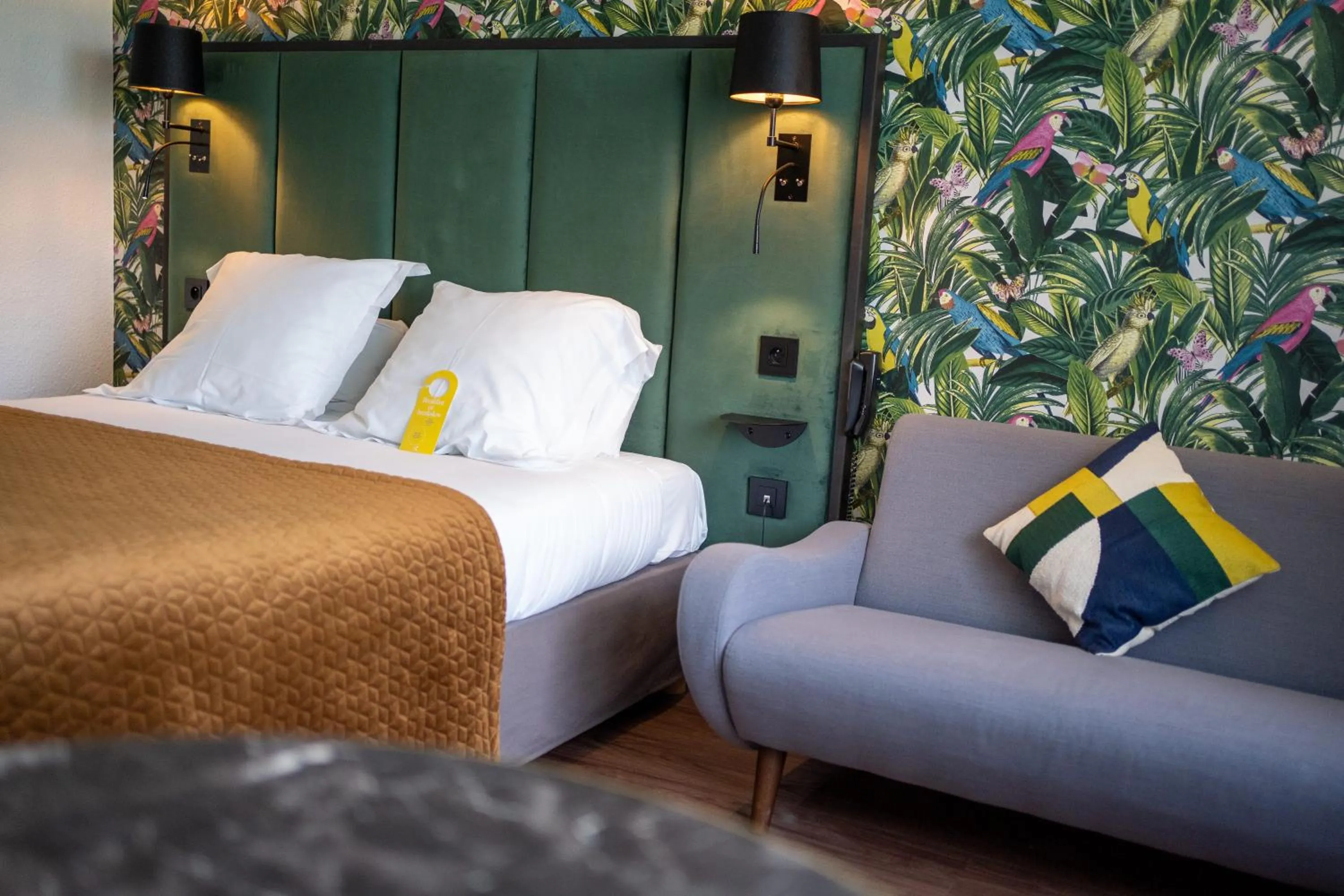 Bed in Campanile Troyes Nord - Barberey