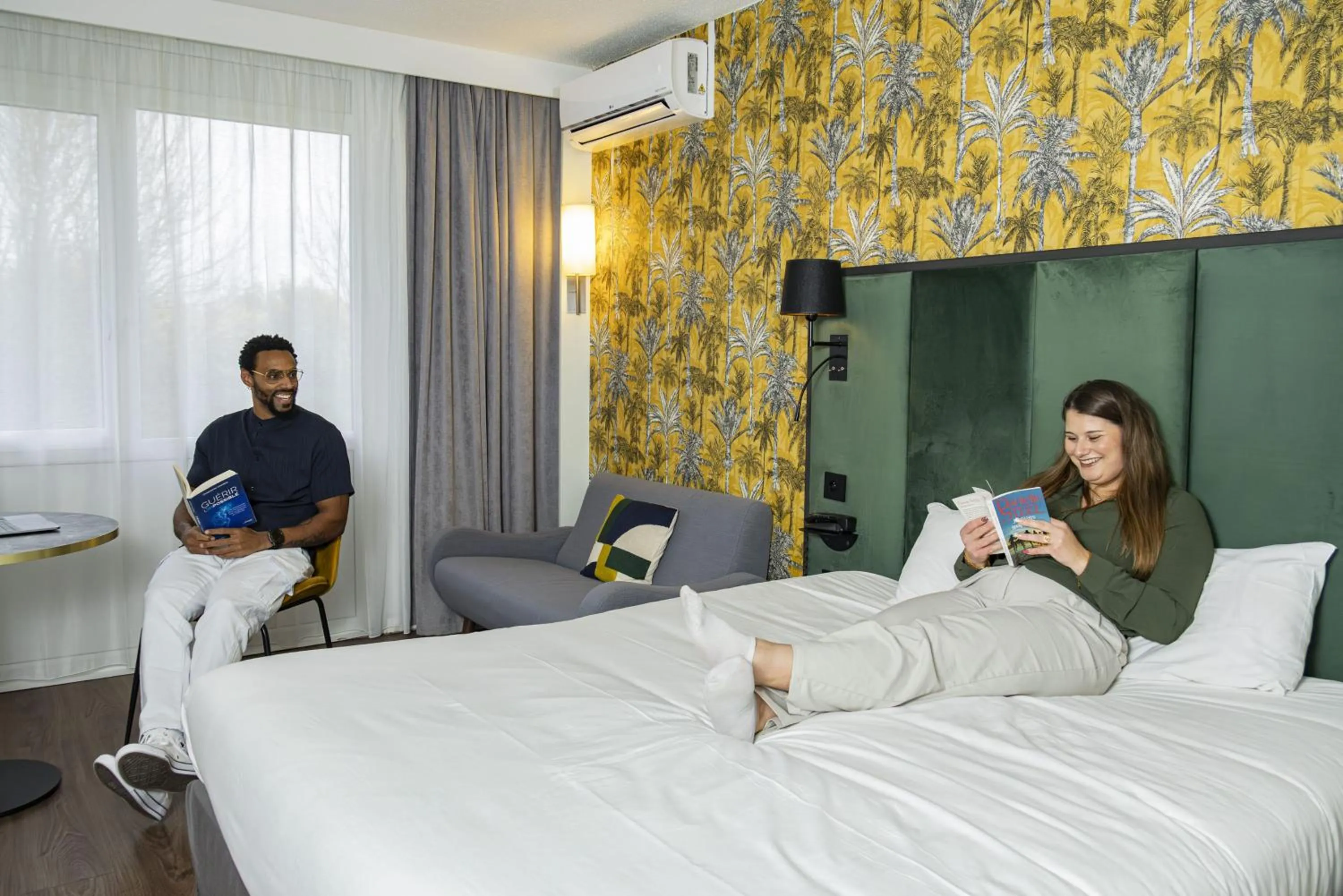 Photo of the whole room, Bed in Campanile Troyes Nord - Barberey