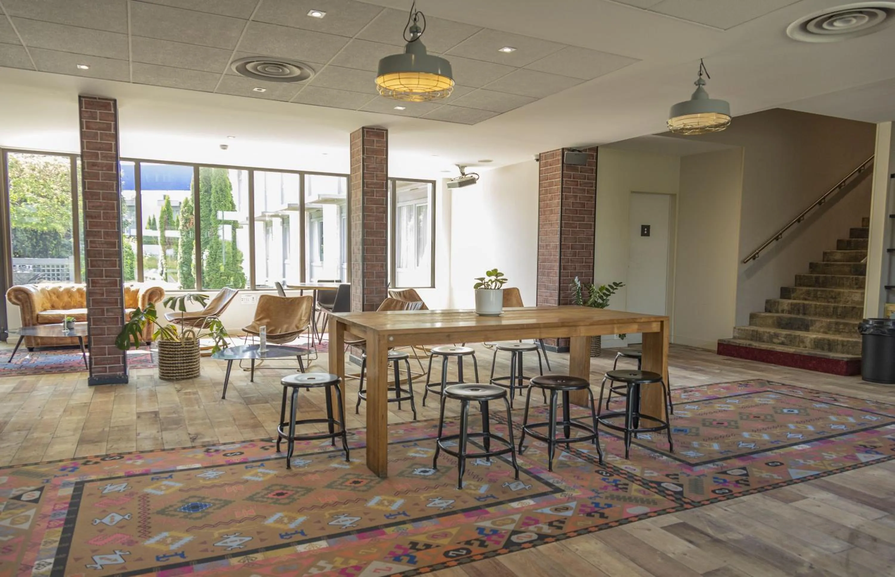 Lounge or bar in Campanile Troyes Nord - Barberey