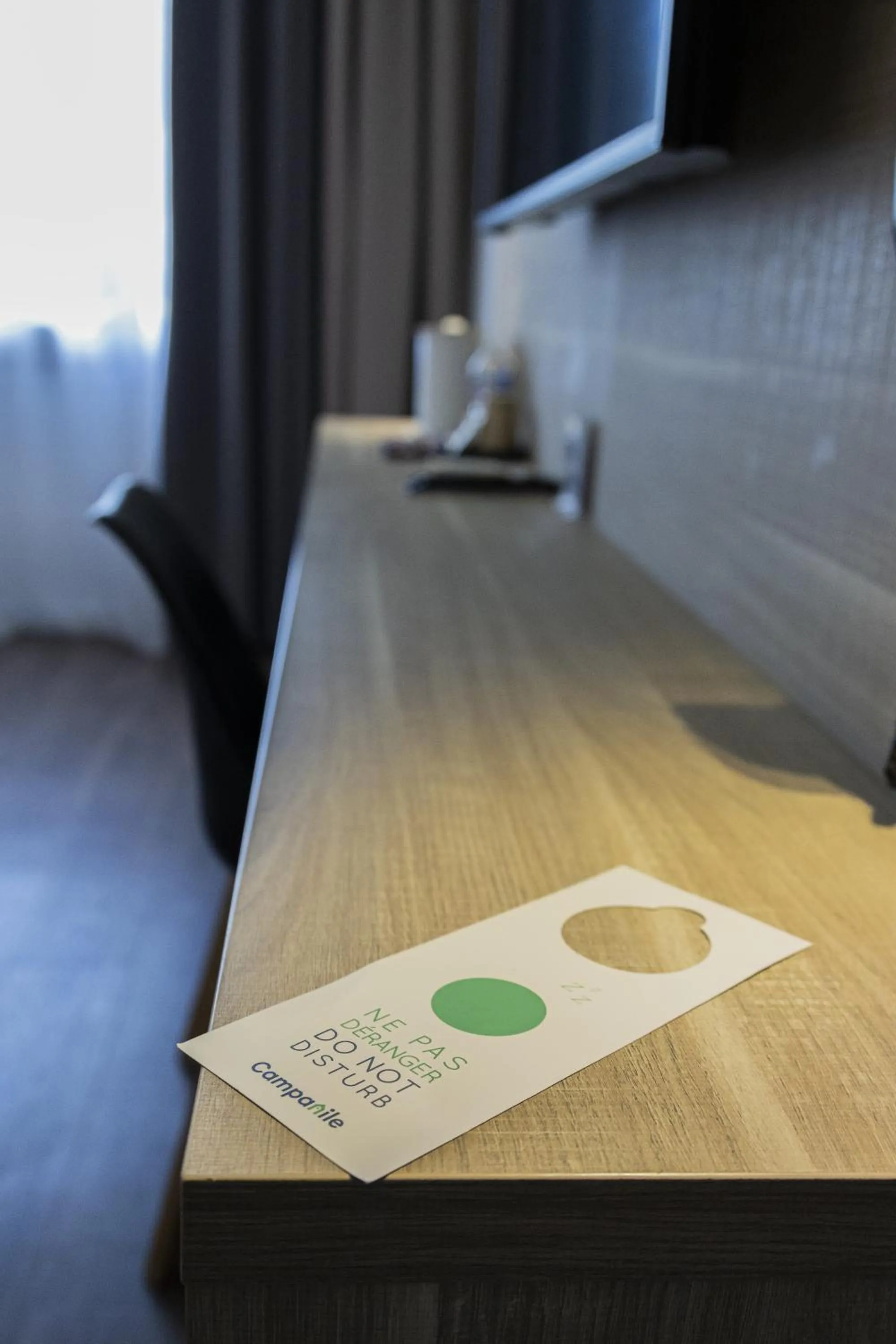 Photo of the whole room in Campanile Troyes Nord - Barberey