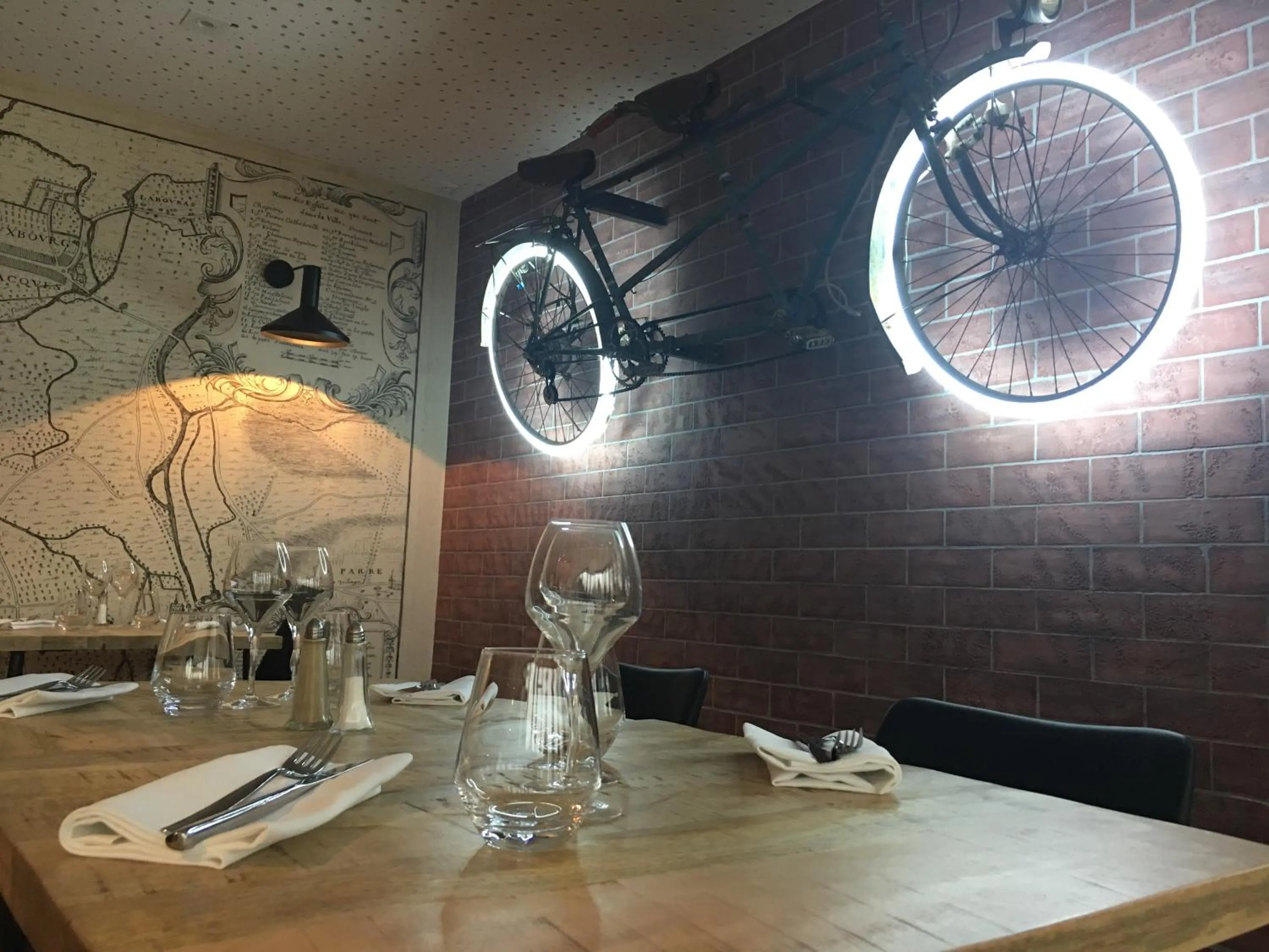 Restaurant/places to eat in Campanile Troyes Nord - Barberey