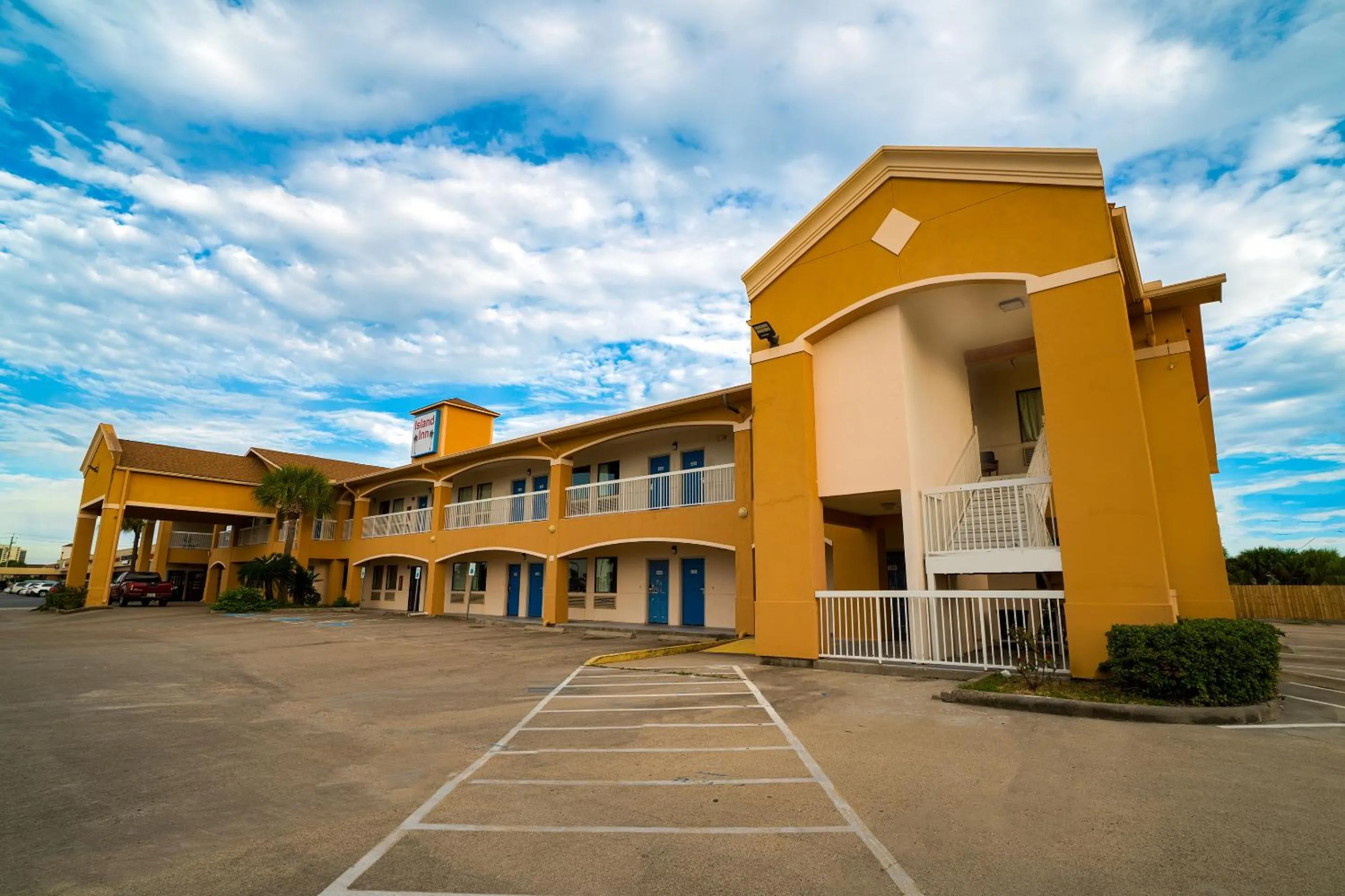 Facade/entrance in Island Inn By OYO Galveston Beach, TX