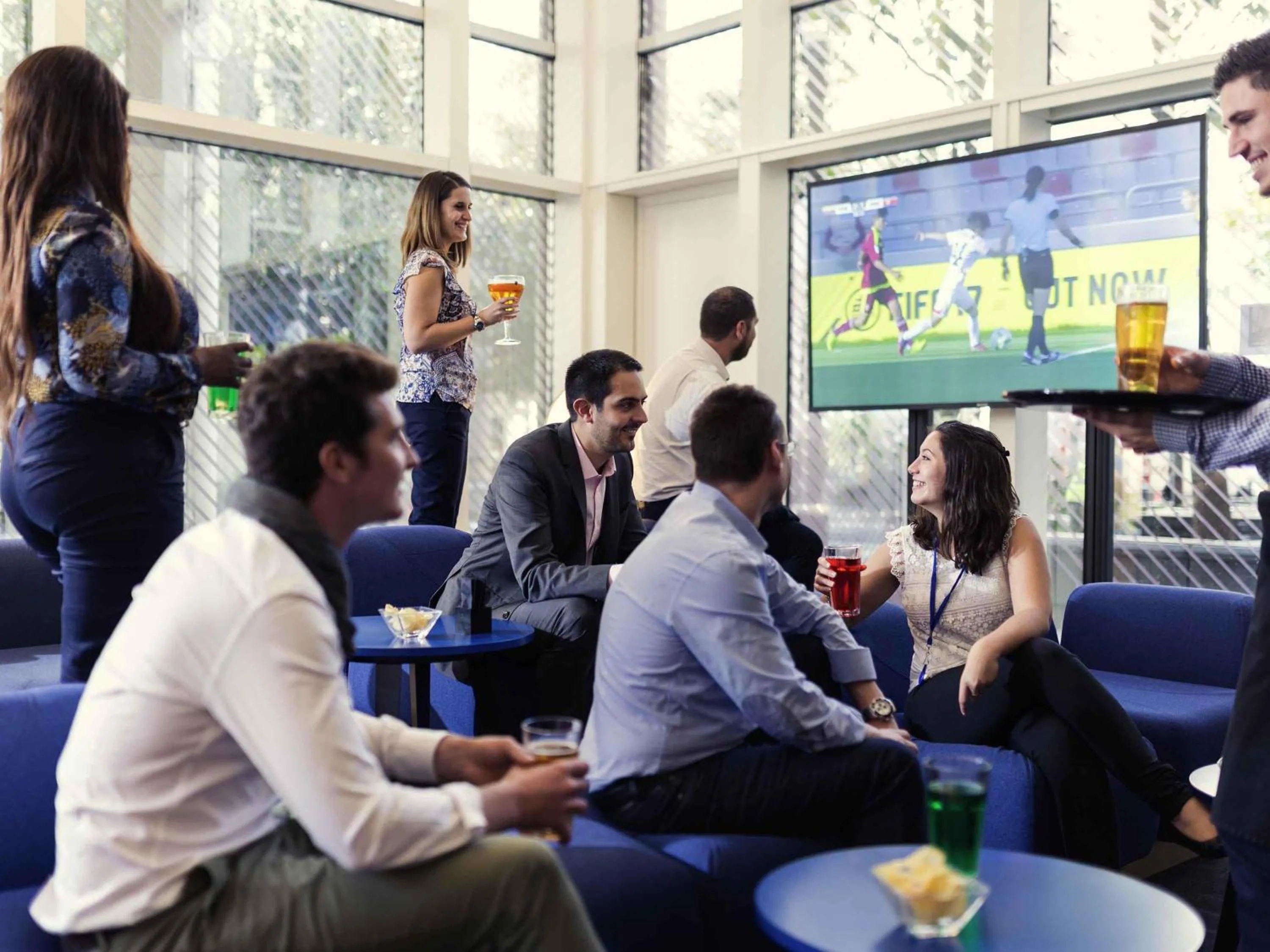 Lounge or bar in Mercure Paris Boulogne