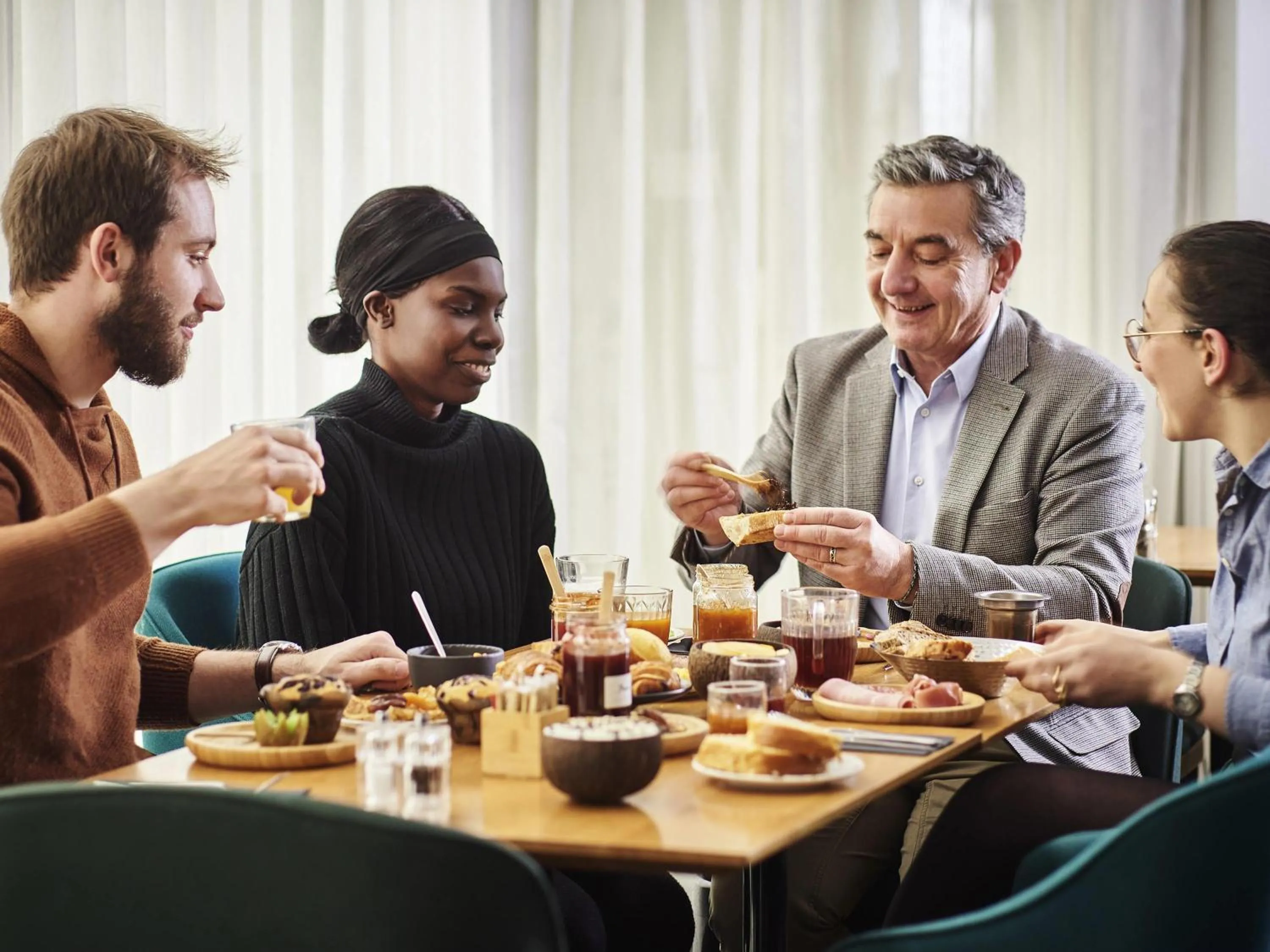 Breakfast in Mercure Paris Boulogne