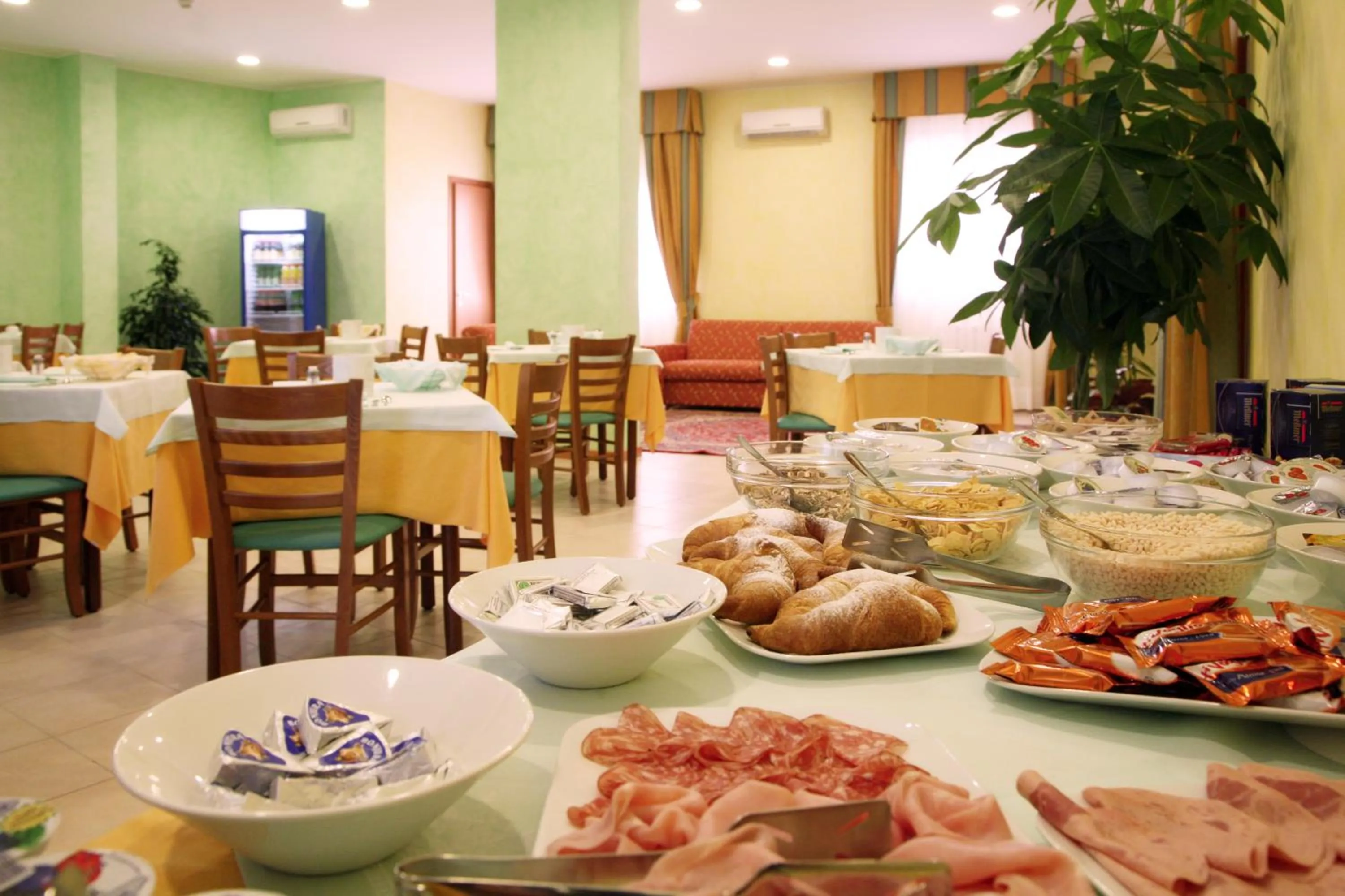 Restaurant/places to eat in Hotel Villa Olga