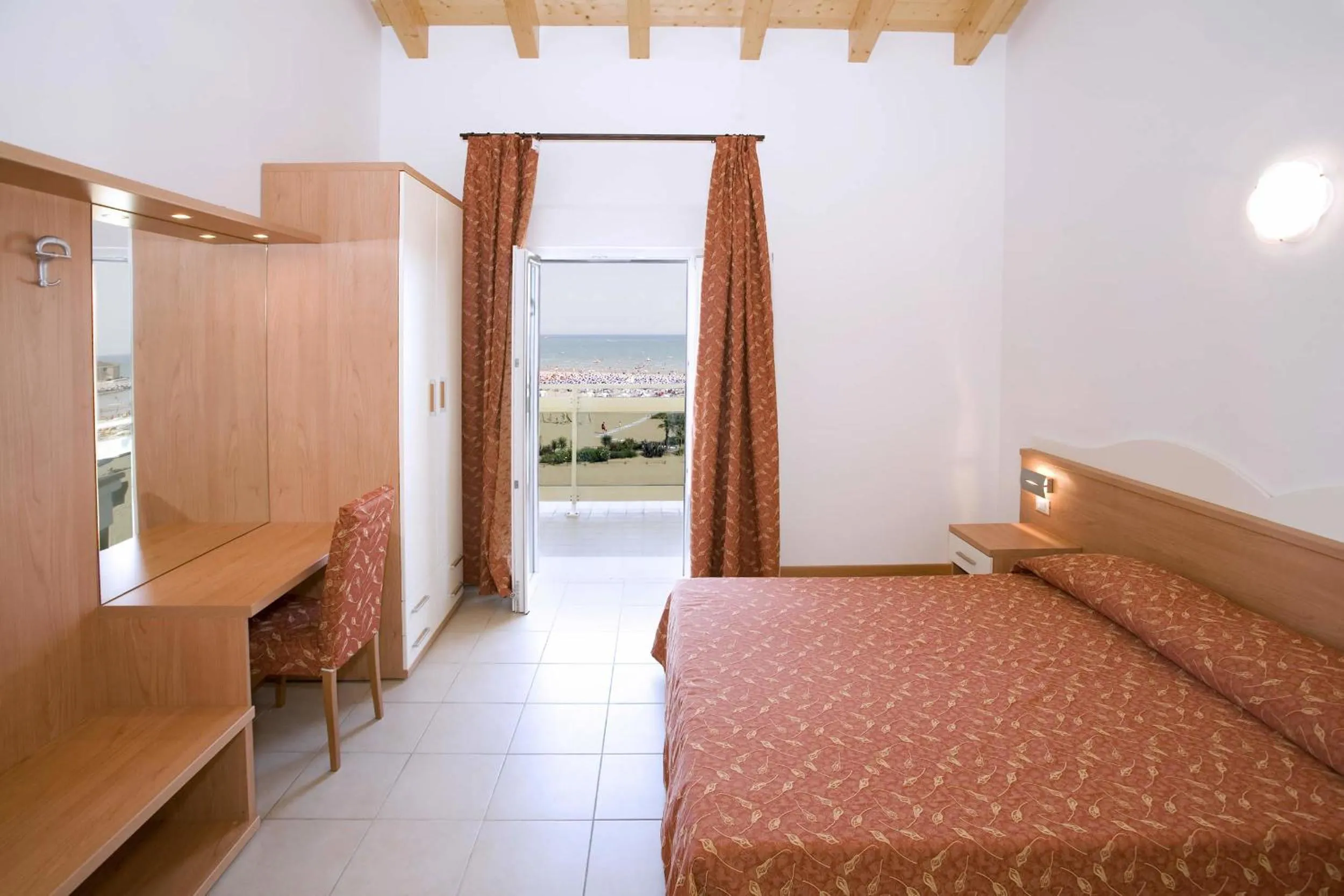 Bathroom, Bed in Hotel Villa Olga