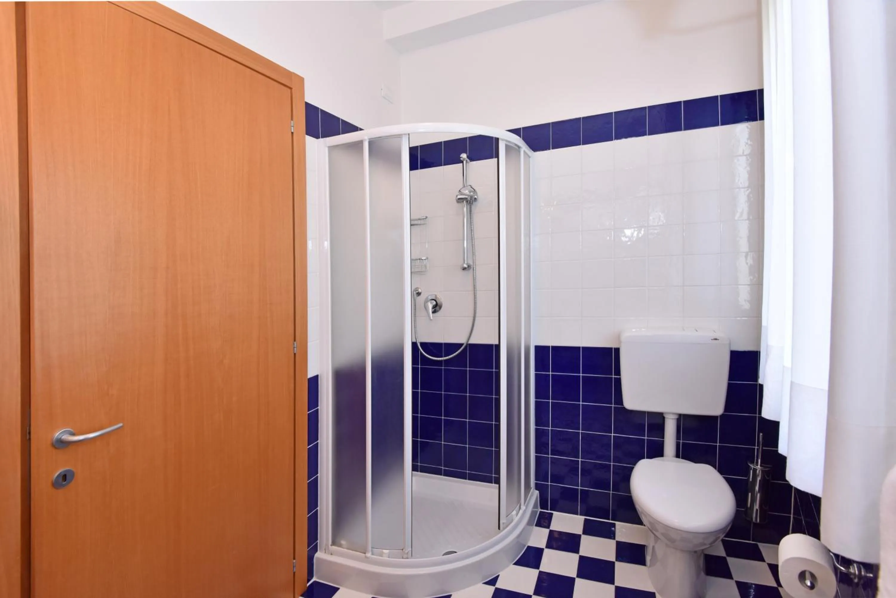 Shower in Hotel Villa Olga