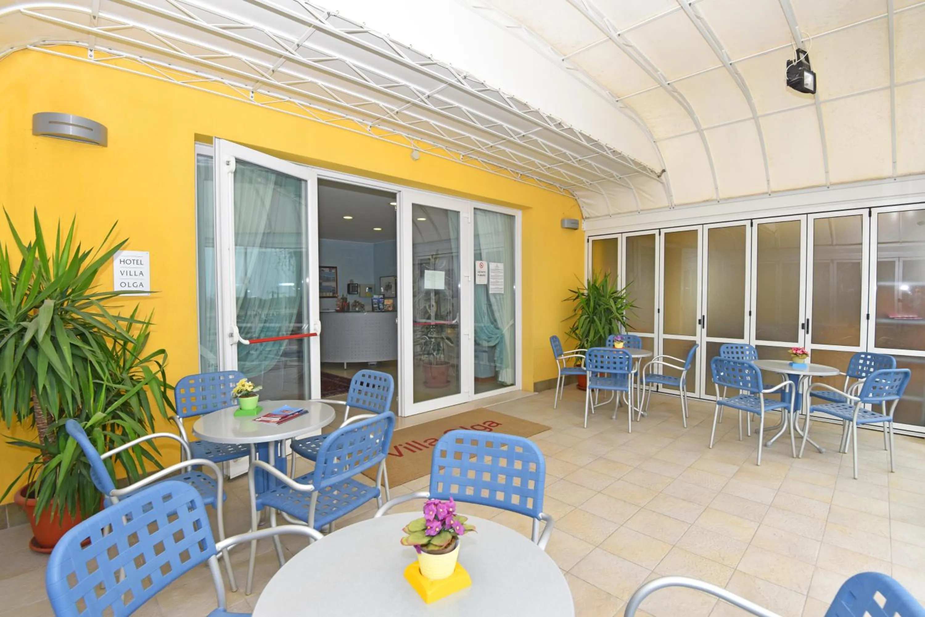 Patio in Hotel Villa Olga