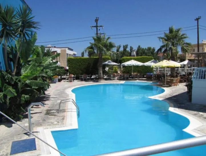 Swimming pool in Valsami Hotel Apartments