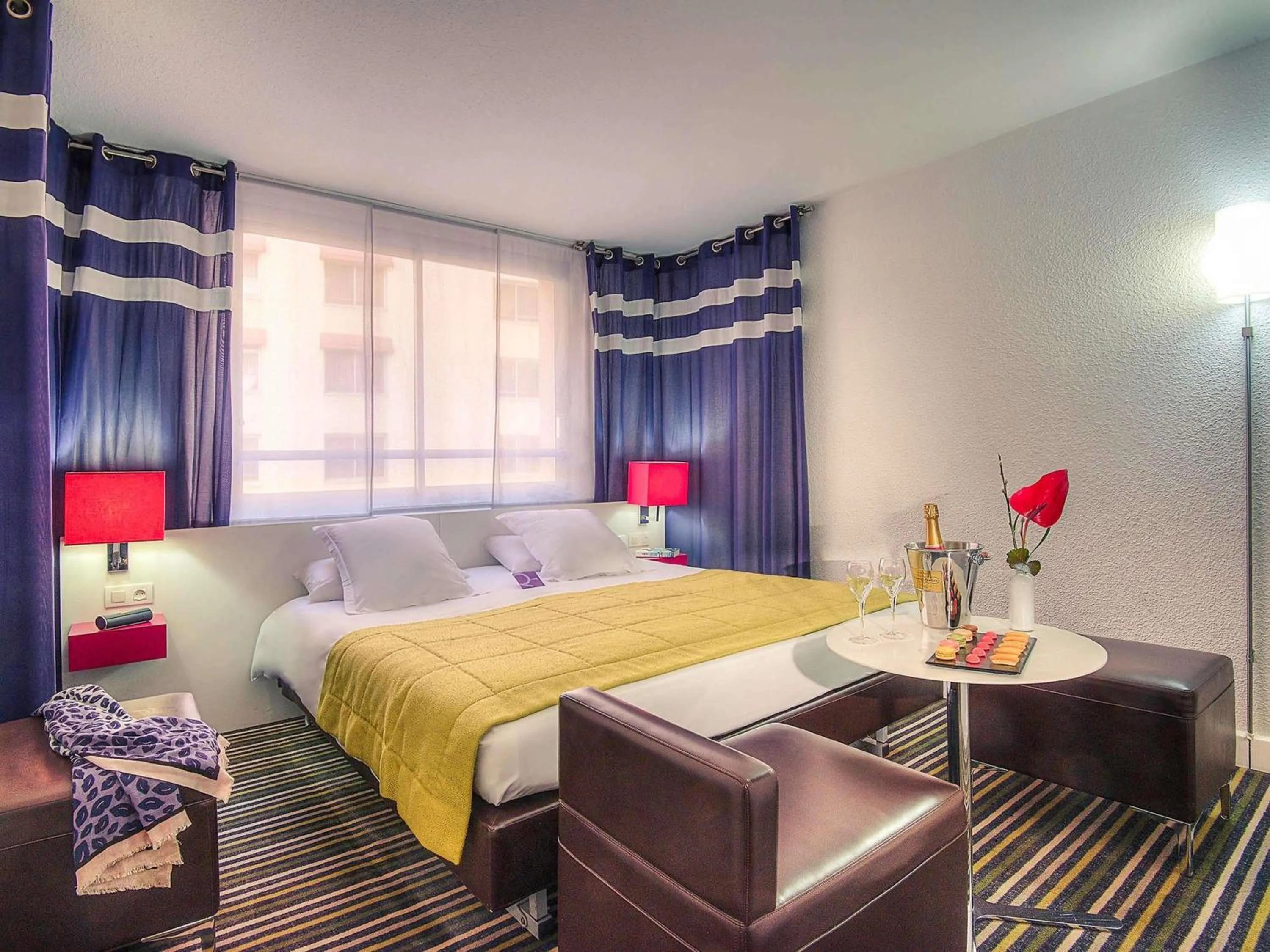 Bedroom, Bed in Mercure Nice Promenade Des Anglais