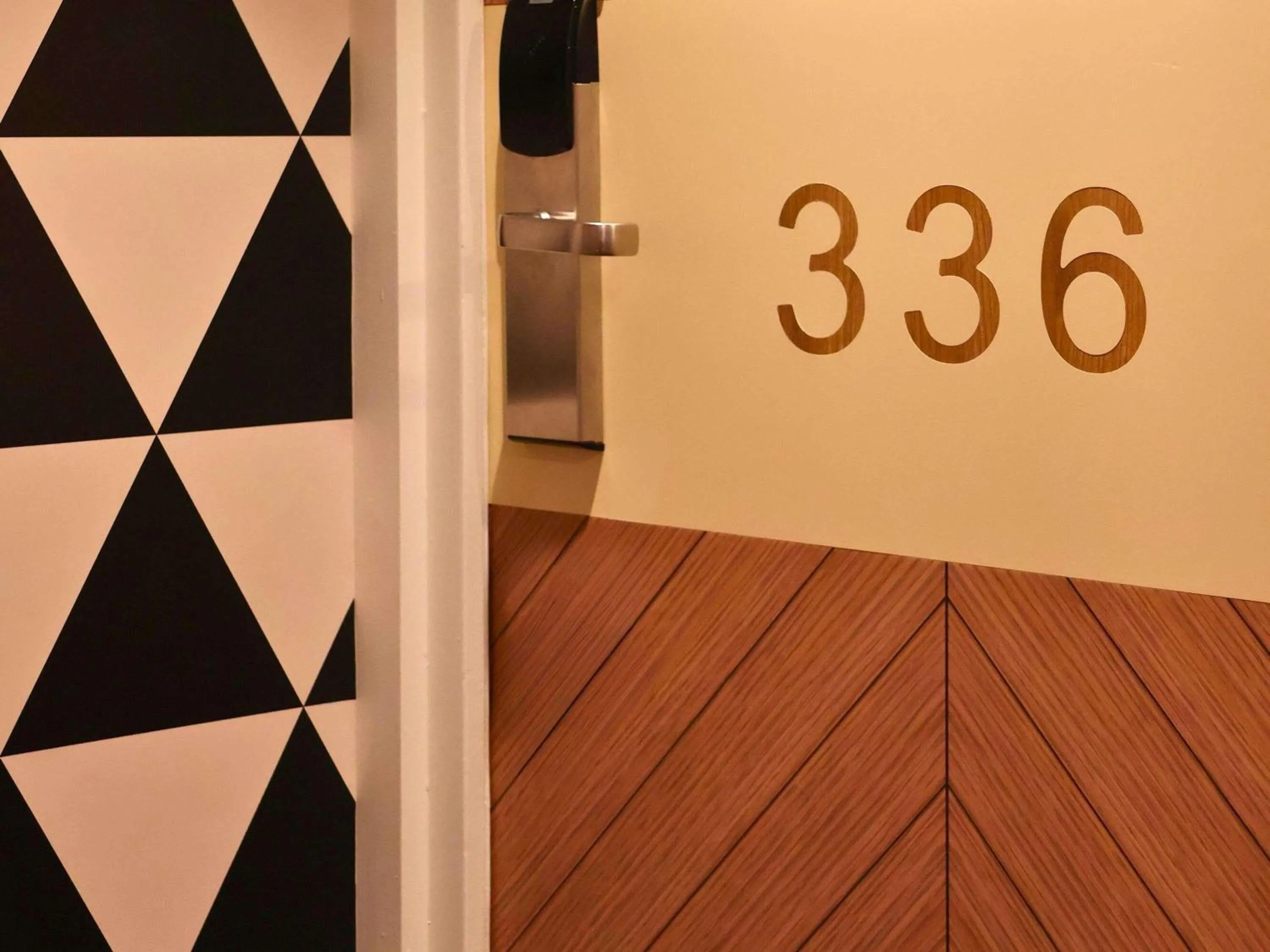 Bedroom in Mercure Nice Promenade Des Anglais