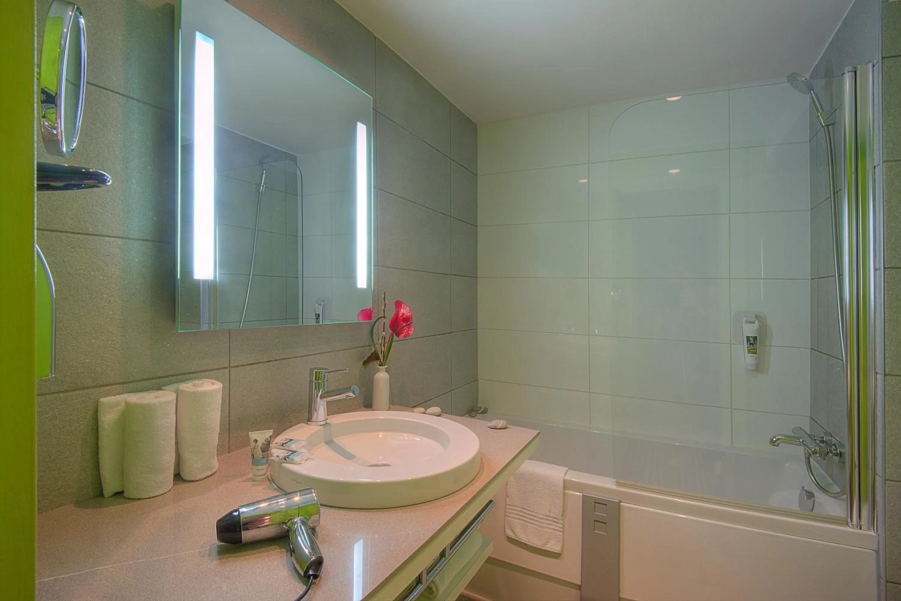 Bathroom in Mercure Nice Promenade Des Anglais