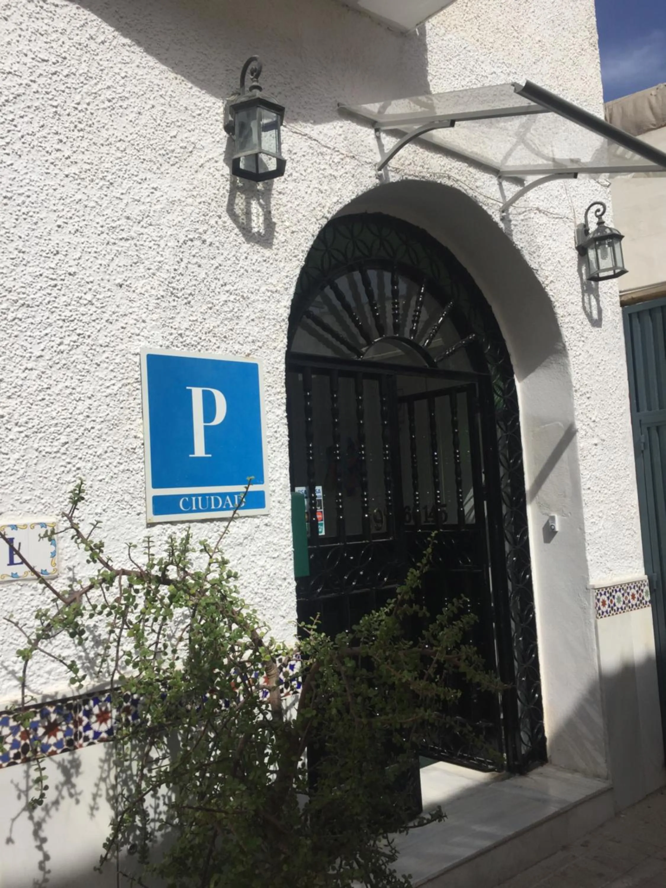 Facade/entrance in Málaga Centro Hostel