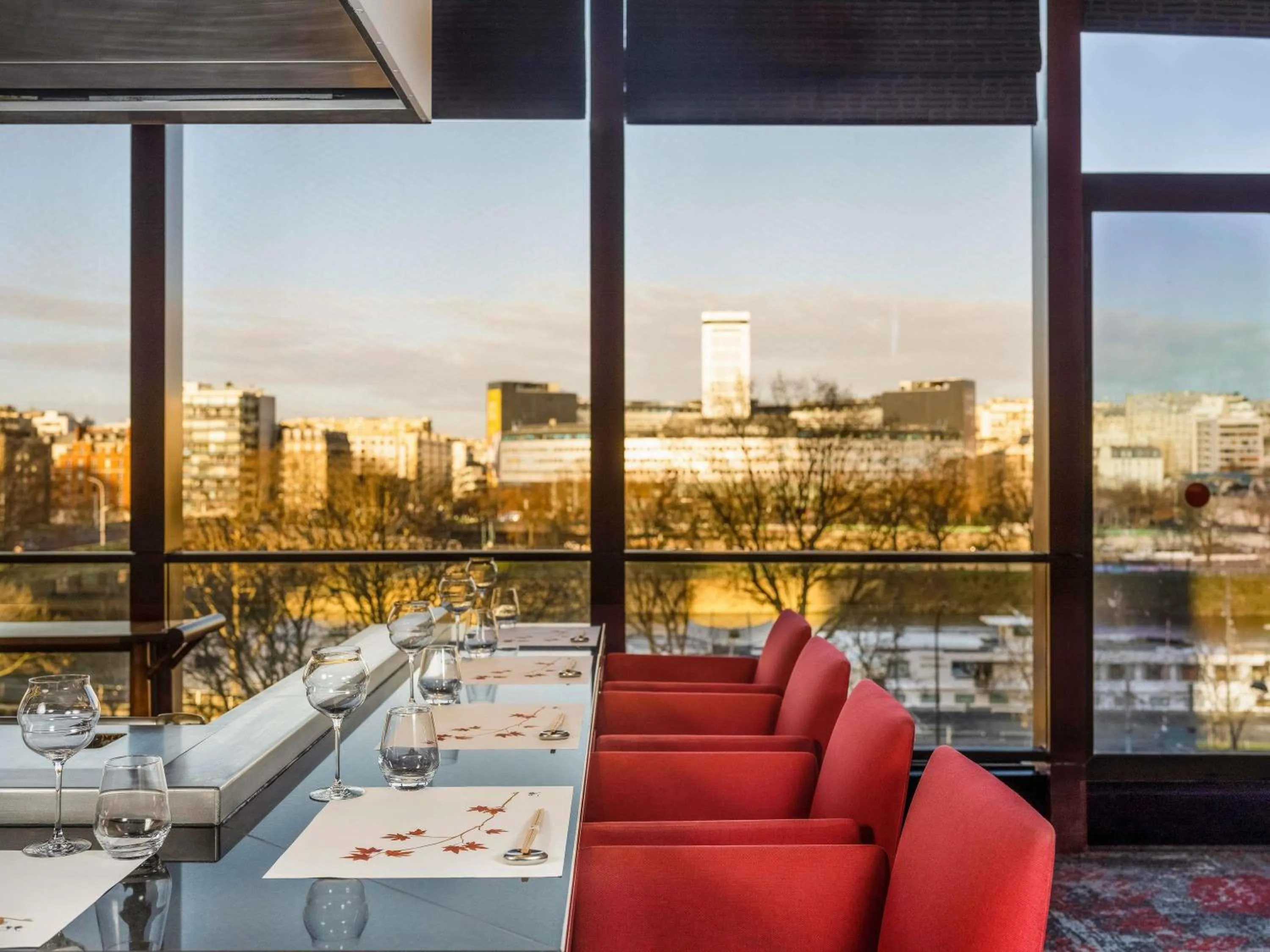 Restaurant/places to eat in Novotel Paris Centre Tour Eiffel