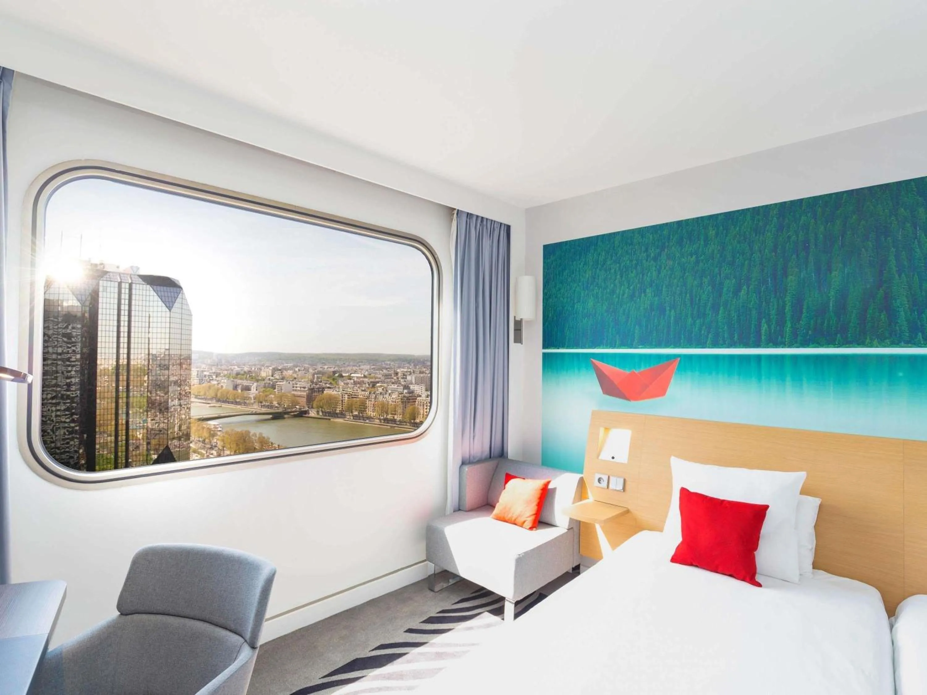 Bedroom, Bed in Novotel Paris Centre Tour Eiffel