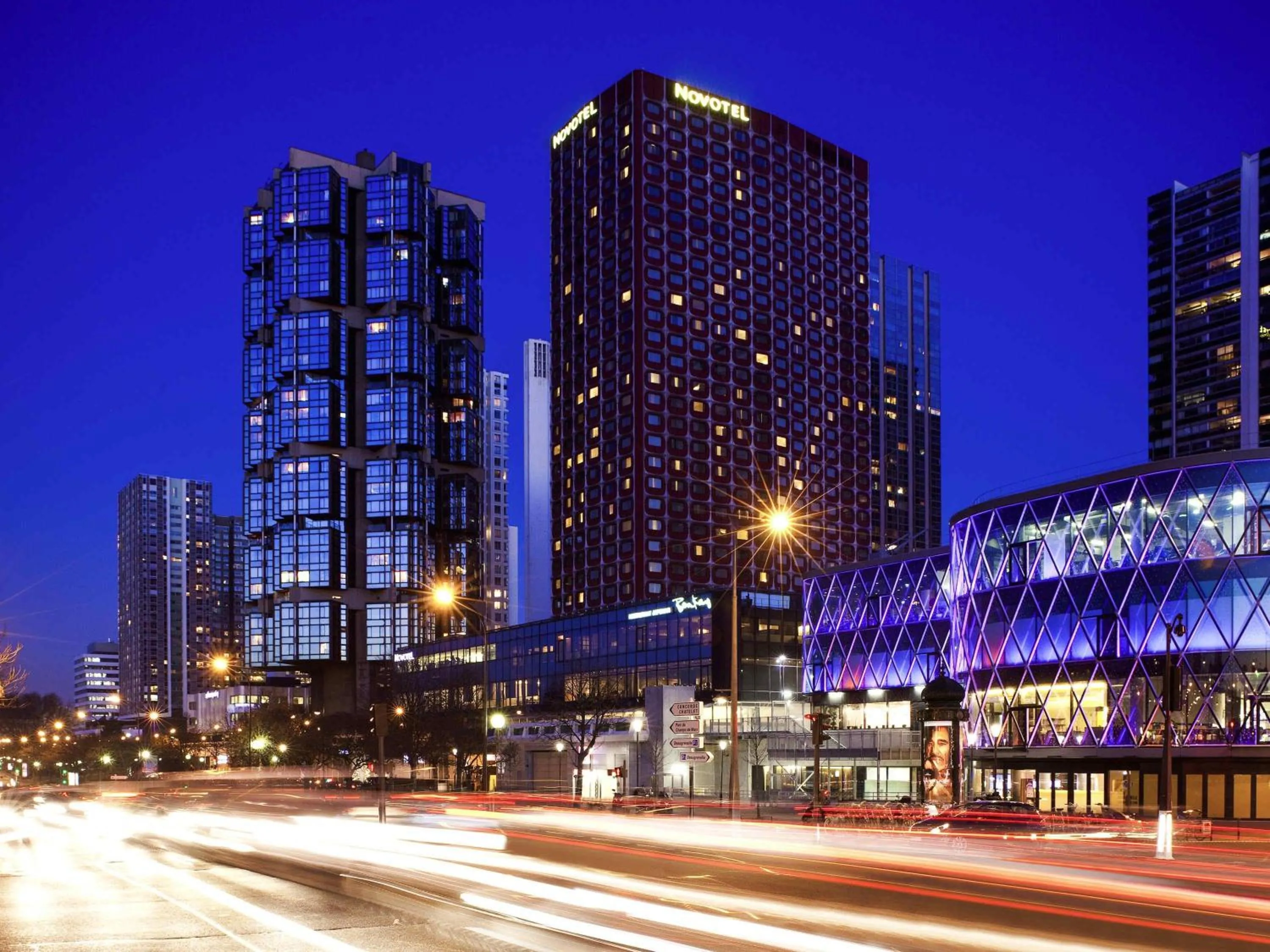 Property building in Novotel Paris Centre Tour Eiffel