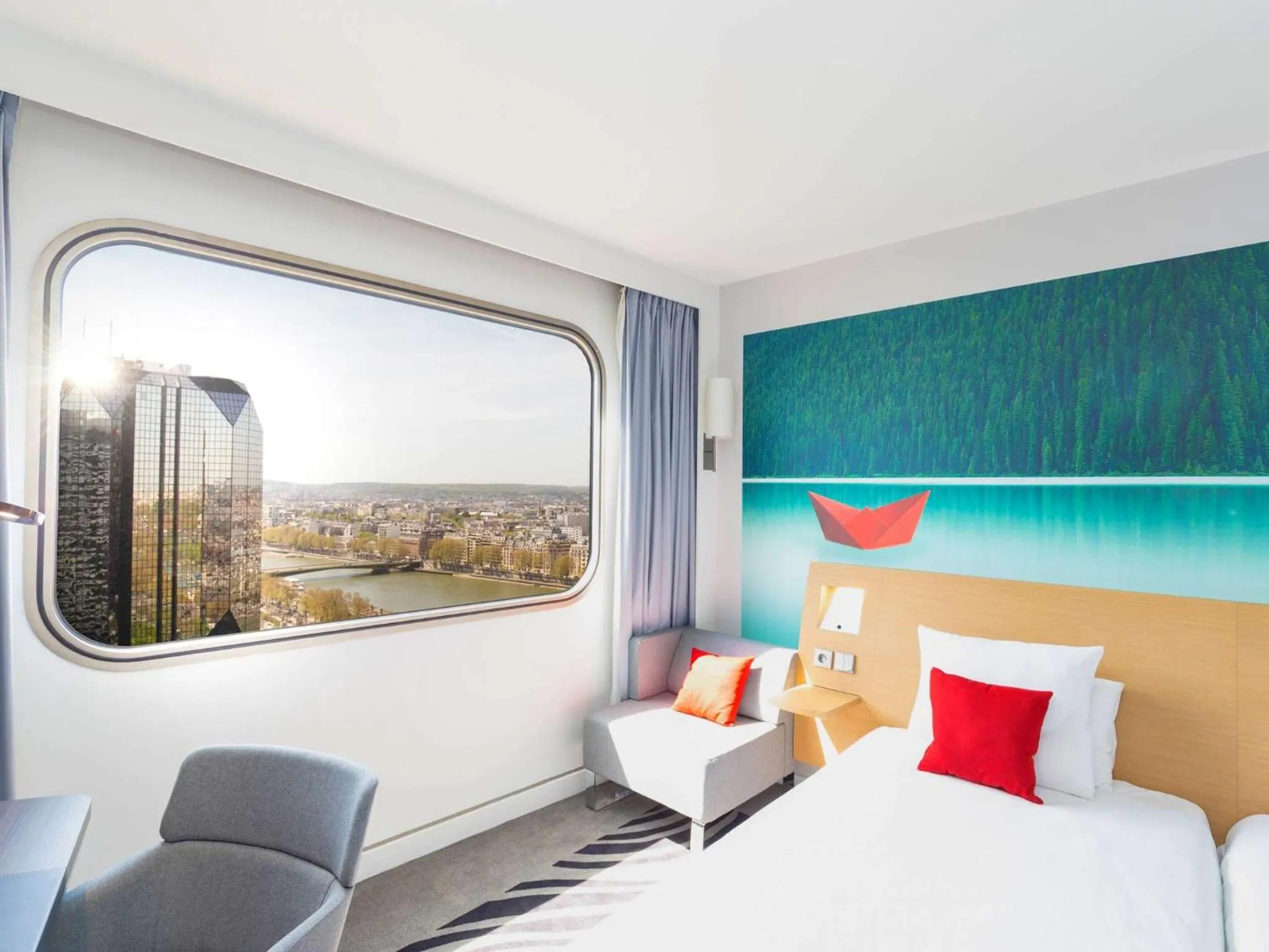 Bedroom, Bed in Novotel Paris Centre Tour Eiffel