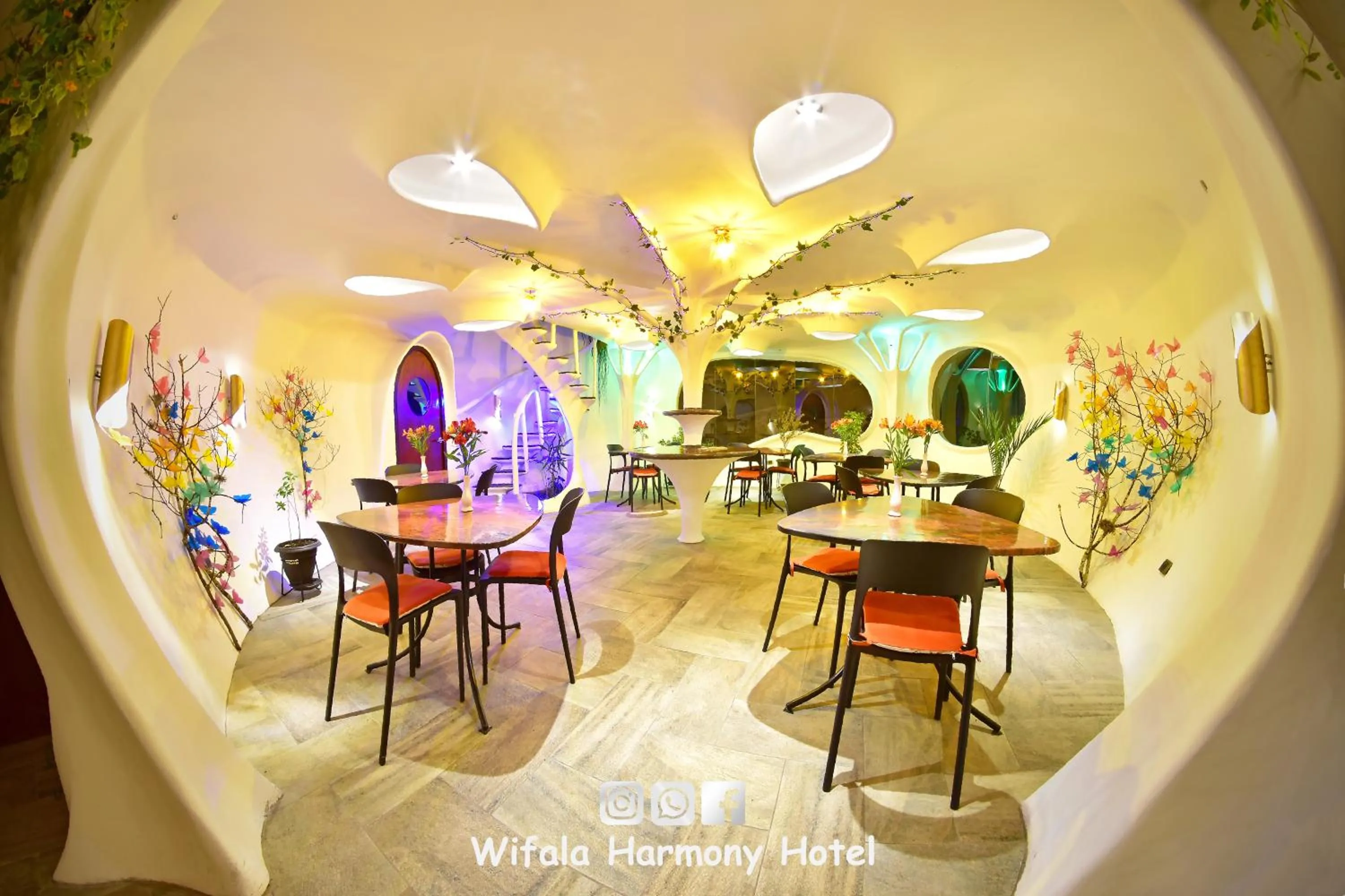 Restaurant/places to eat in Wifala Harmony Hotel