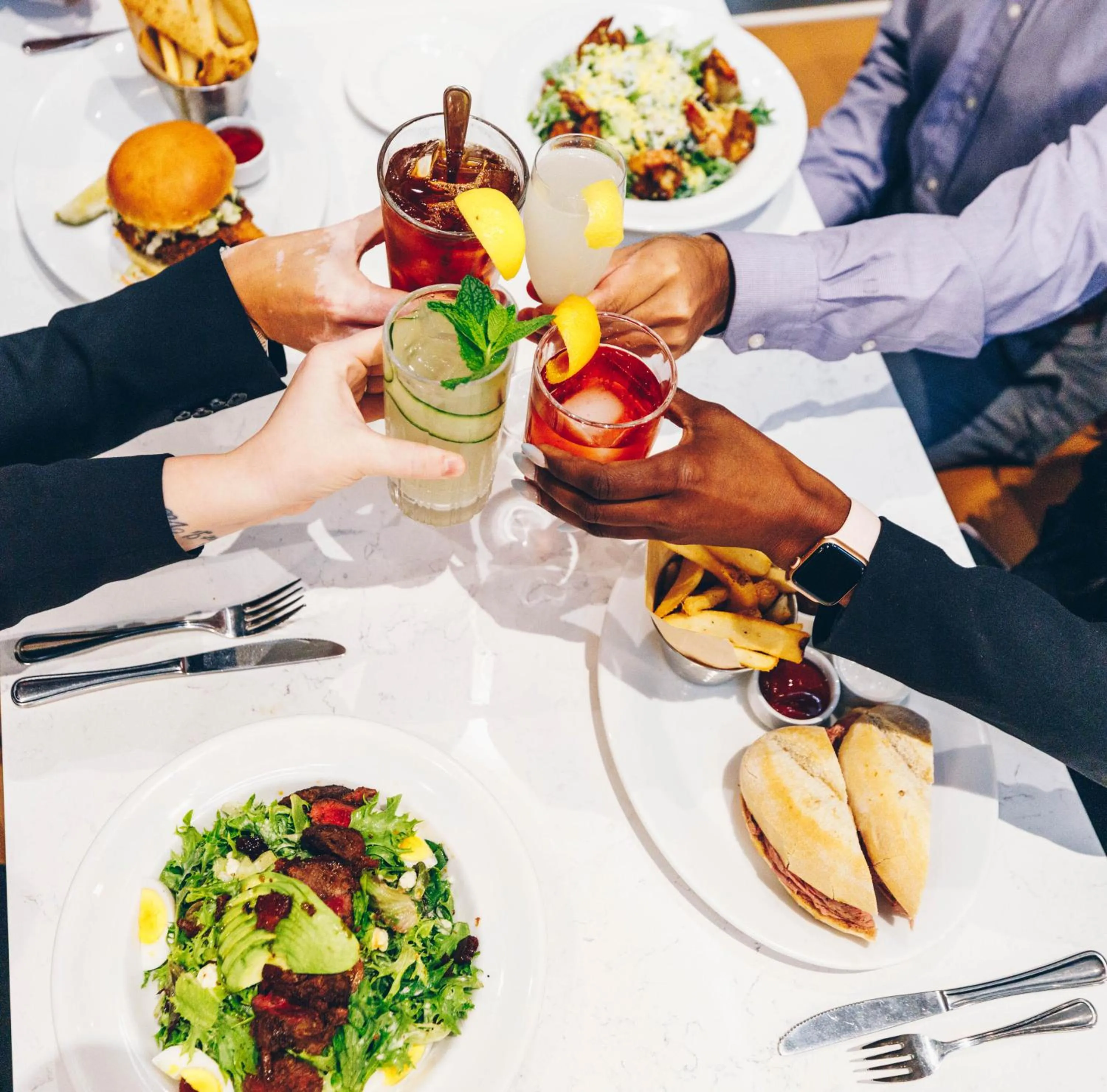 Restaurant/places to eat in Hyatt Regency Houston Downtown