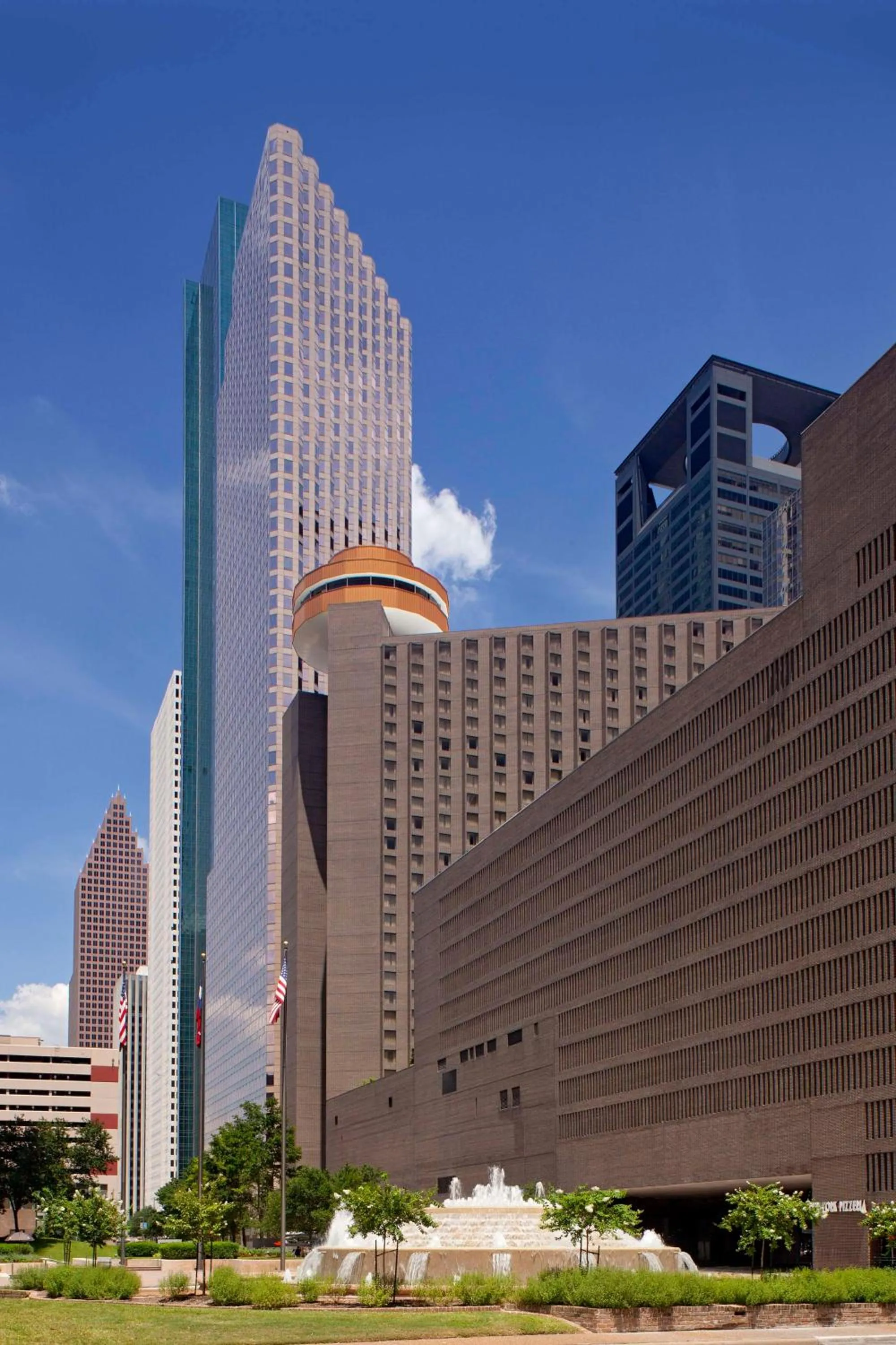 Property building in Hyatt Regency Houston Downtown