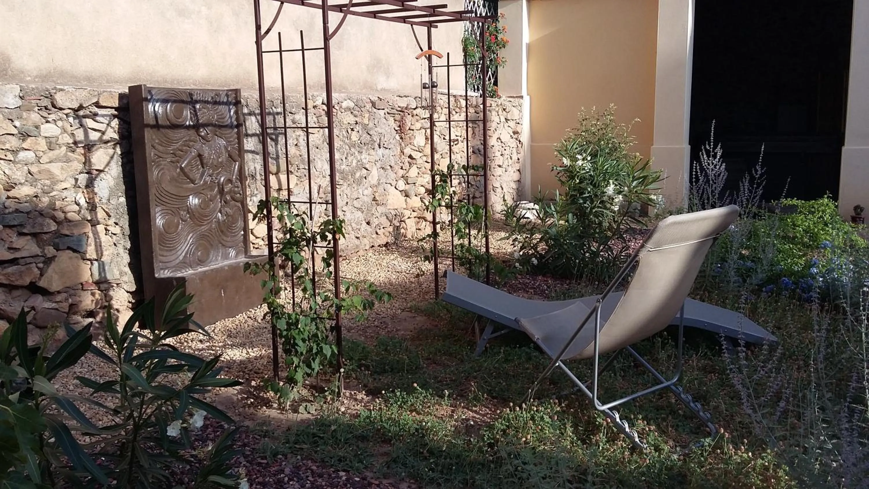 Garden in L'écrin de l'Orb