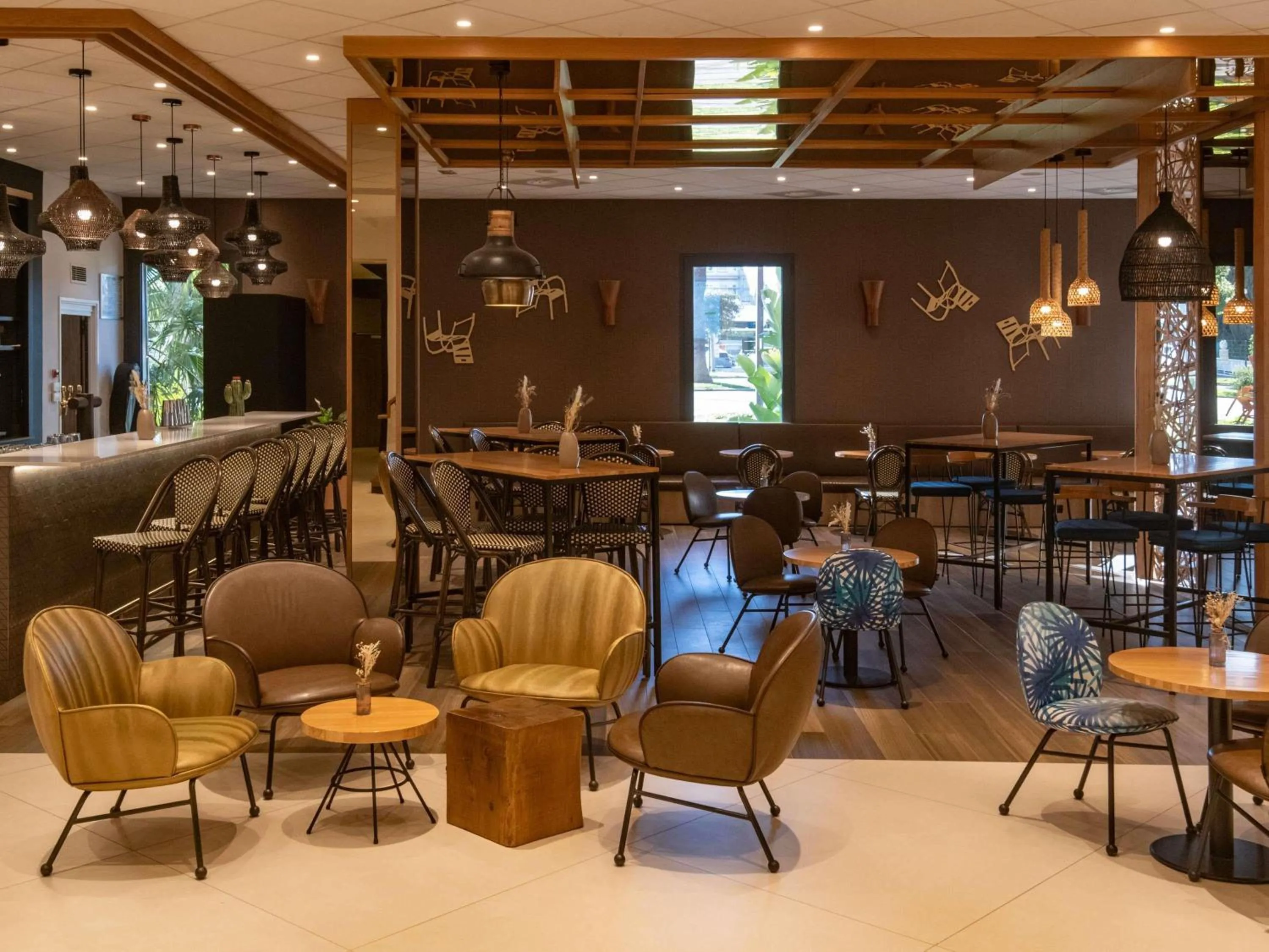 Lounge or bar in Novotel Nice Arenas Aeroport