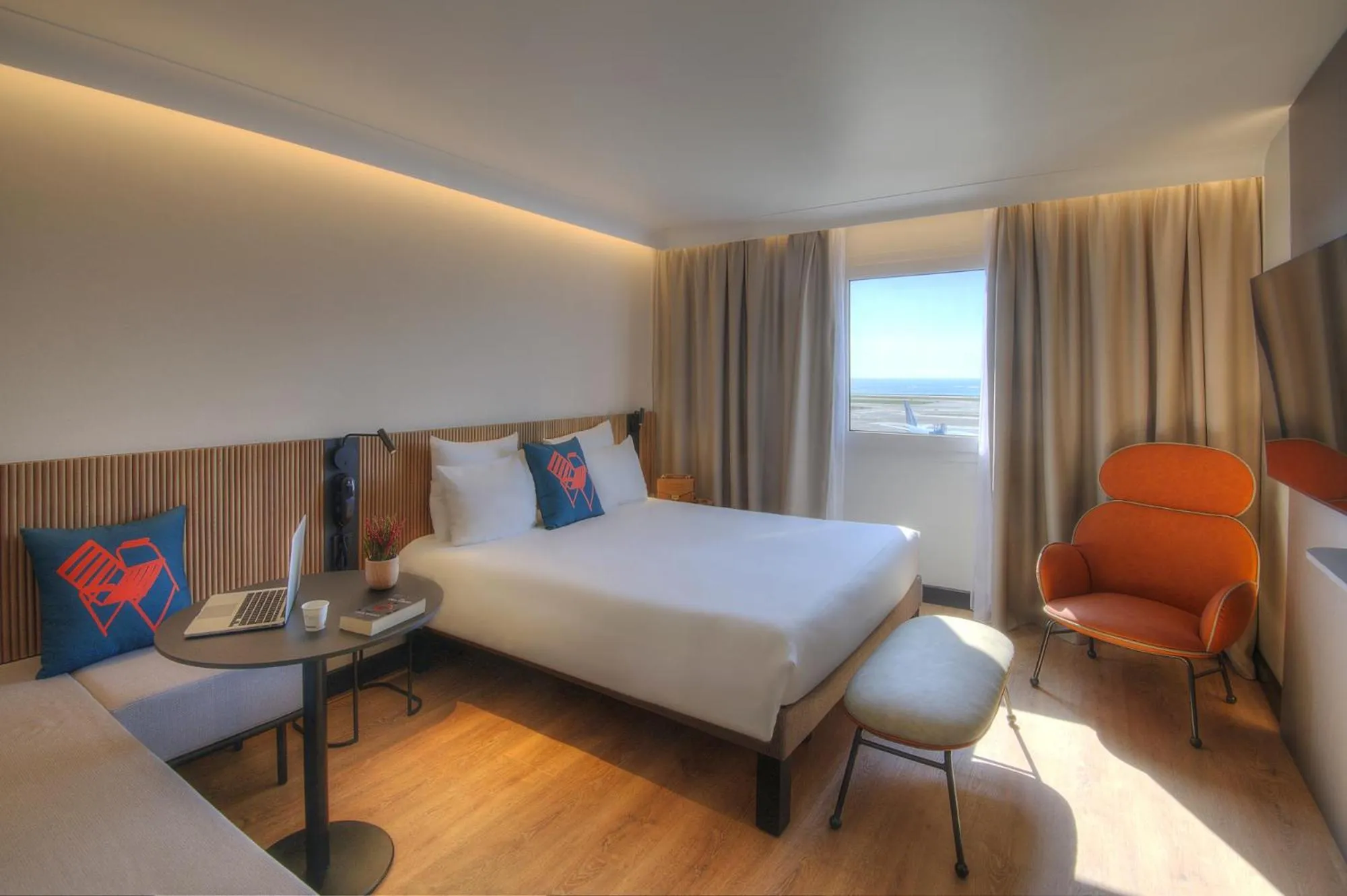 Bed in Novotel Nice Arenas Aeroport