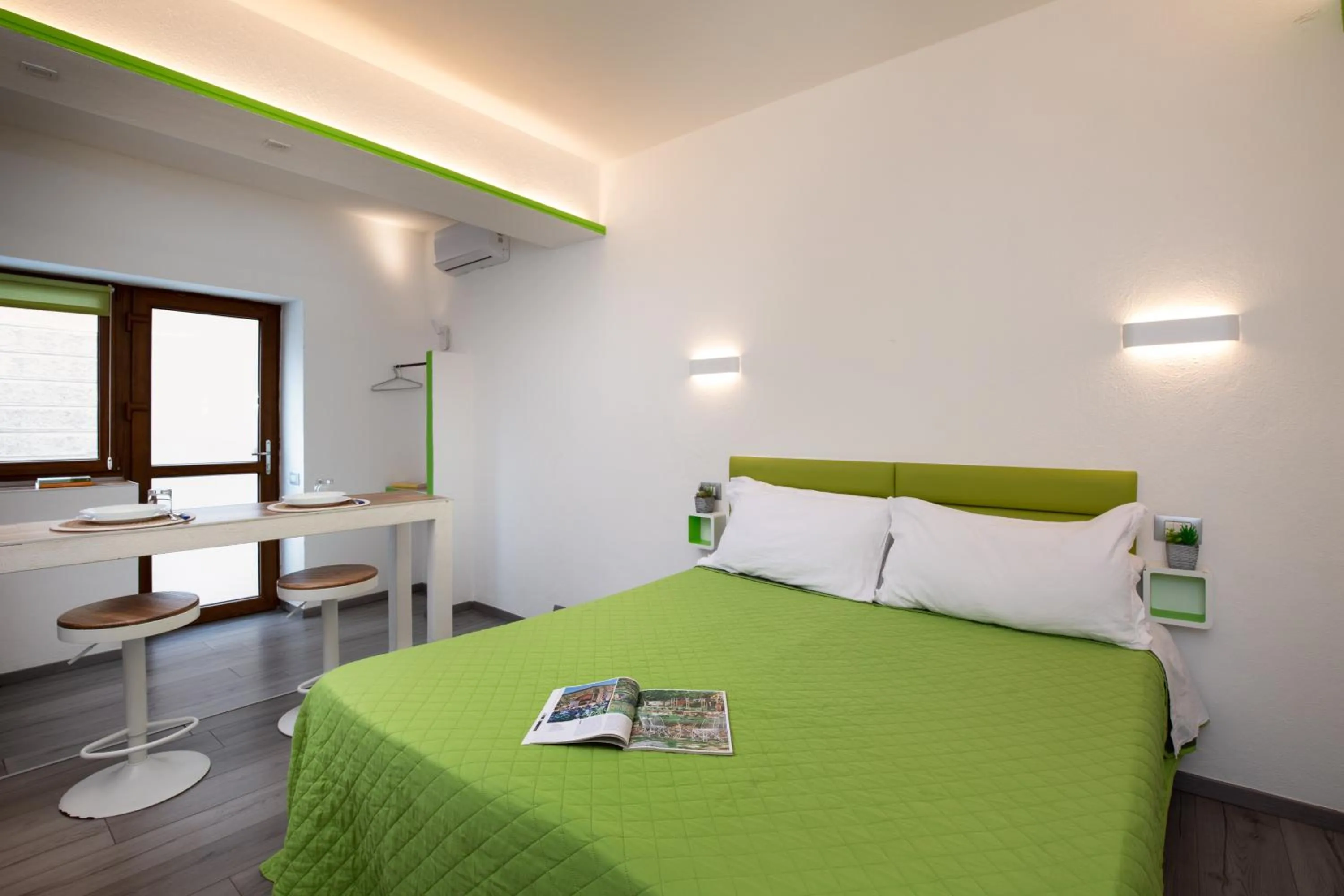 Bedroom, Bed in OlbiaLoft