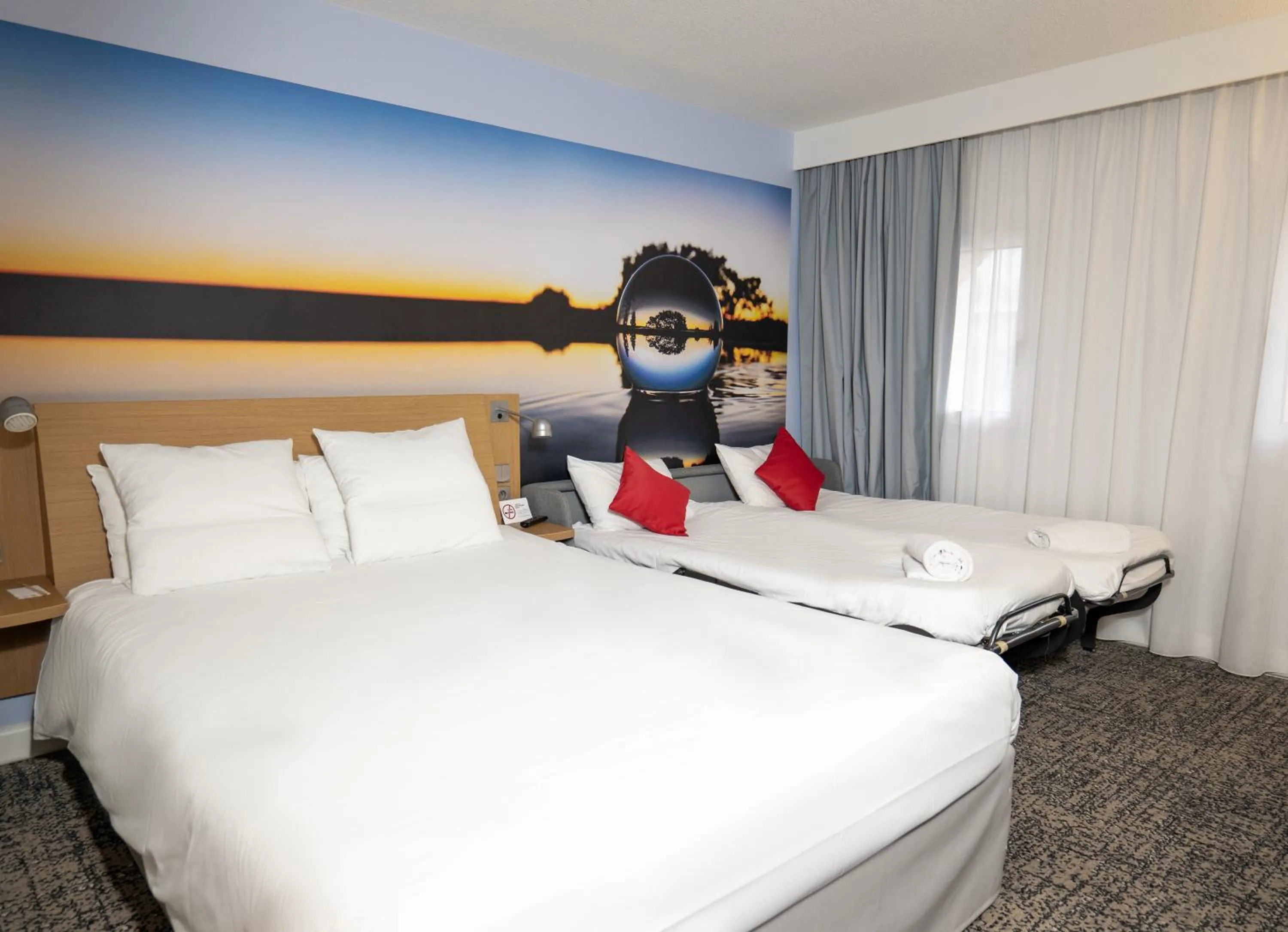 Bedroom, Bed in Novotel Toulouse Centre Compans Caffarelli