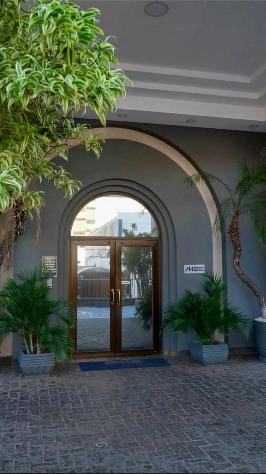 Facade/entrance in New Life Piracicaba by Atlantica