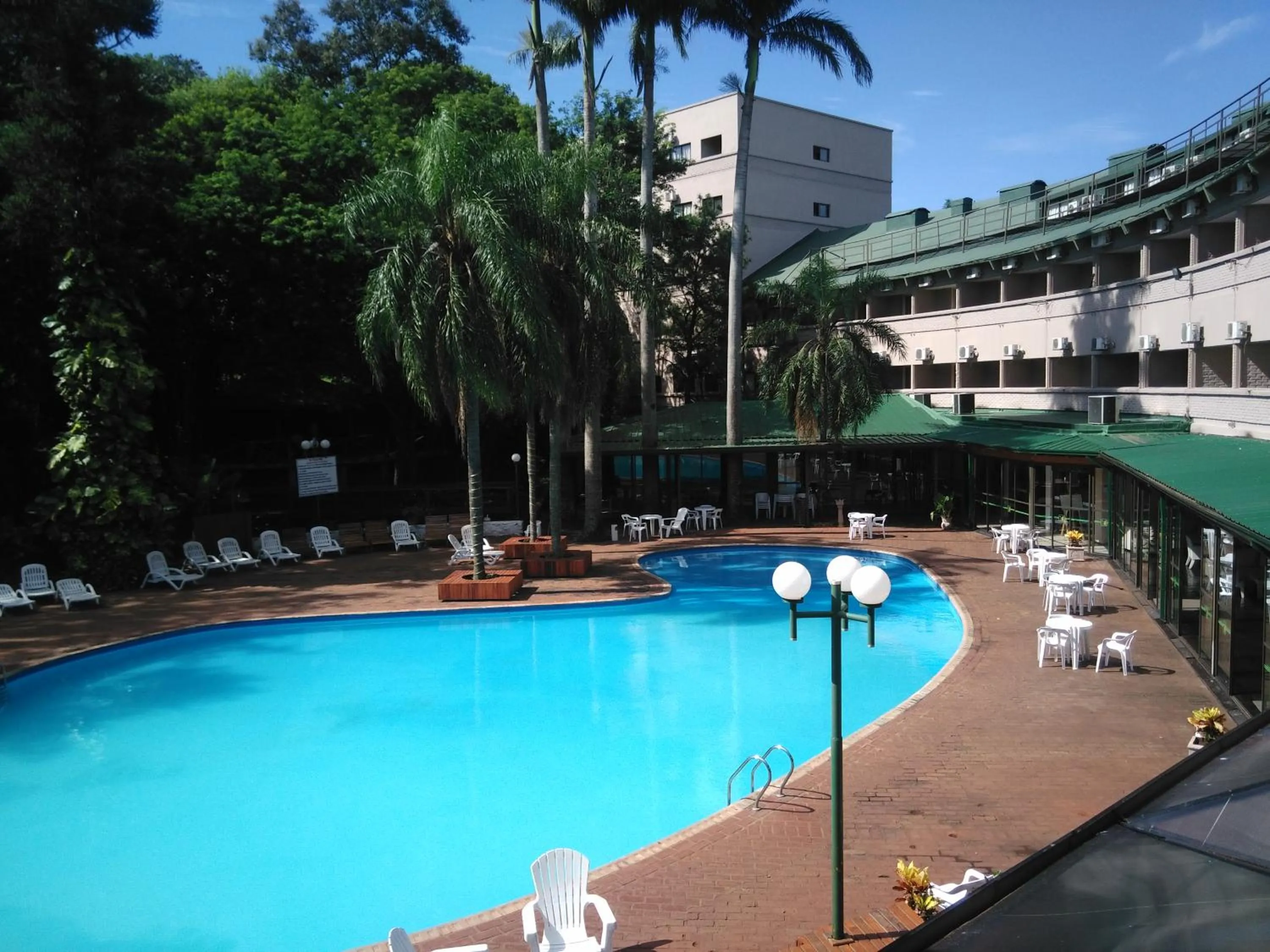 Swimming pool in Hotel El Libertador