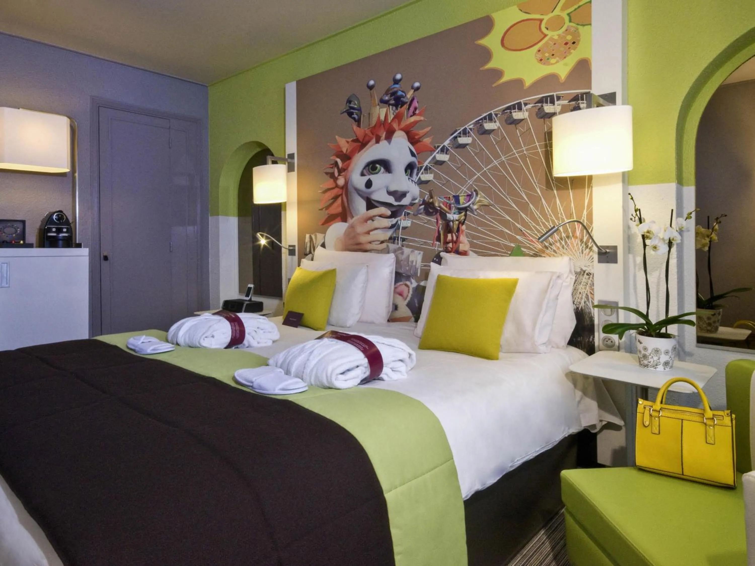 Bedroom, Bed in Mercure Nice Centre Grimaldi