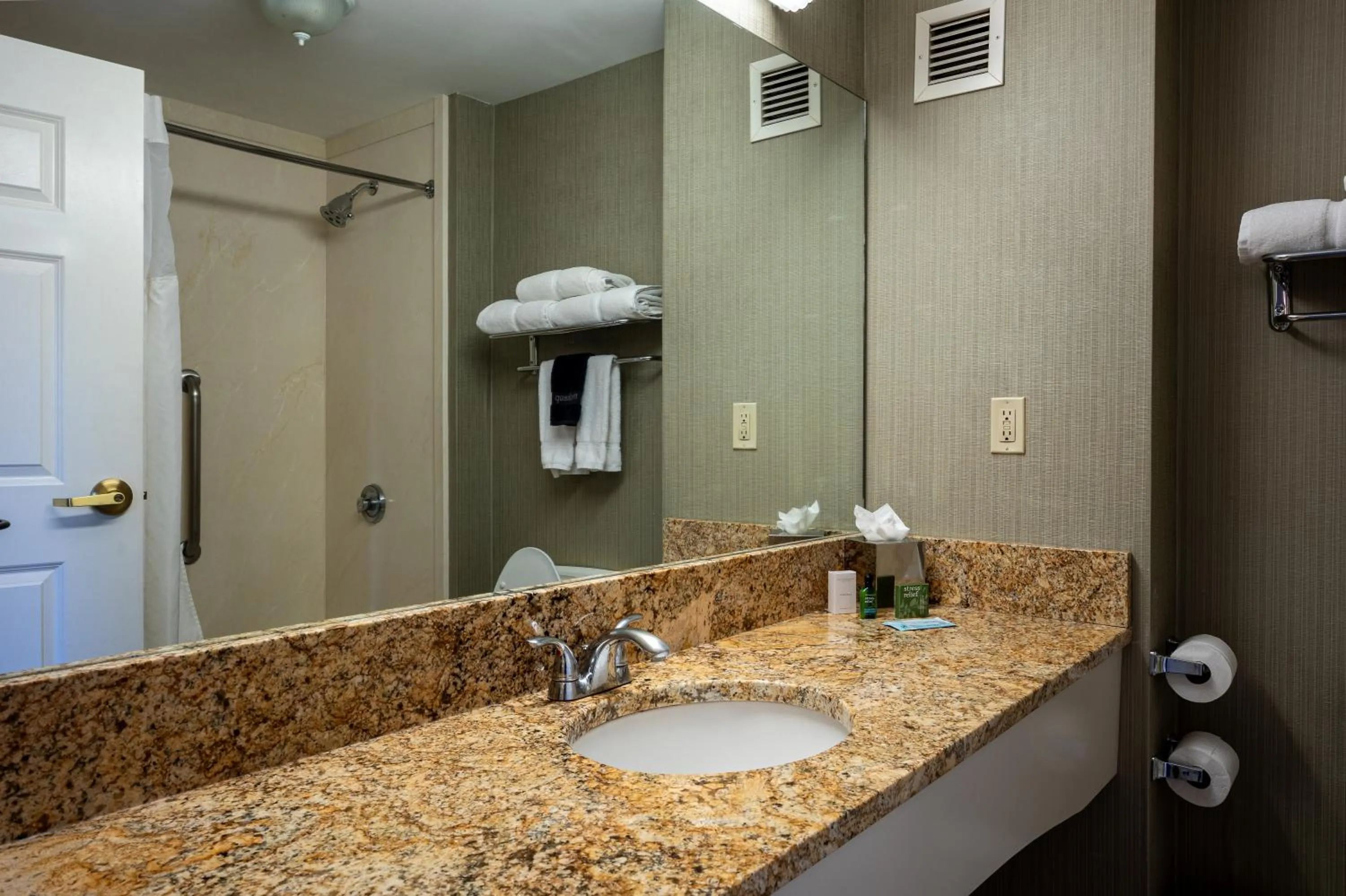 Shower in D. Hotel Suites & Spa