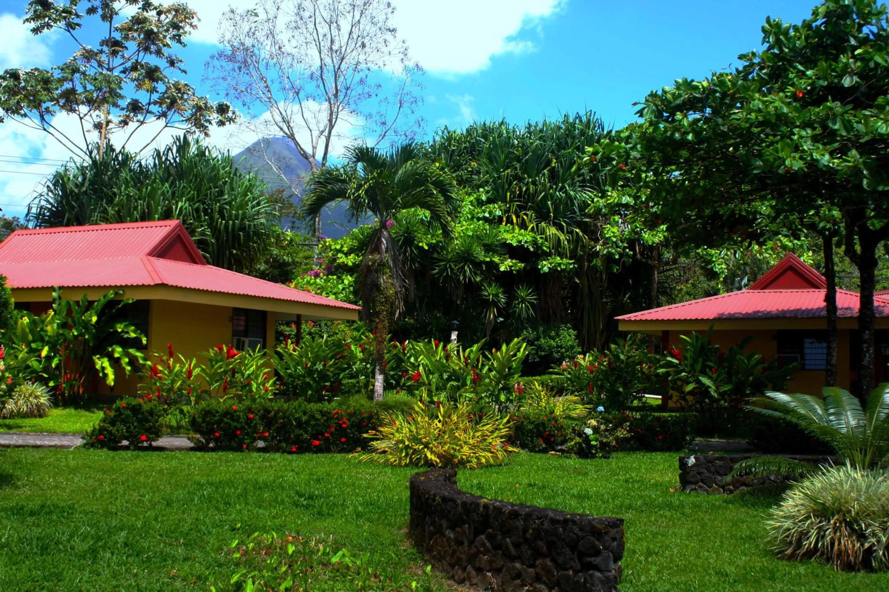 Property building in Hotel Arenal Country Inn