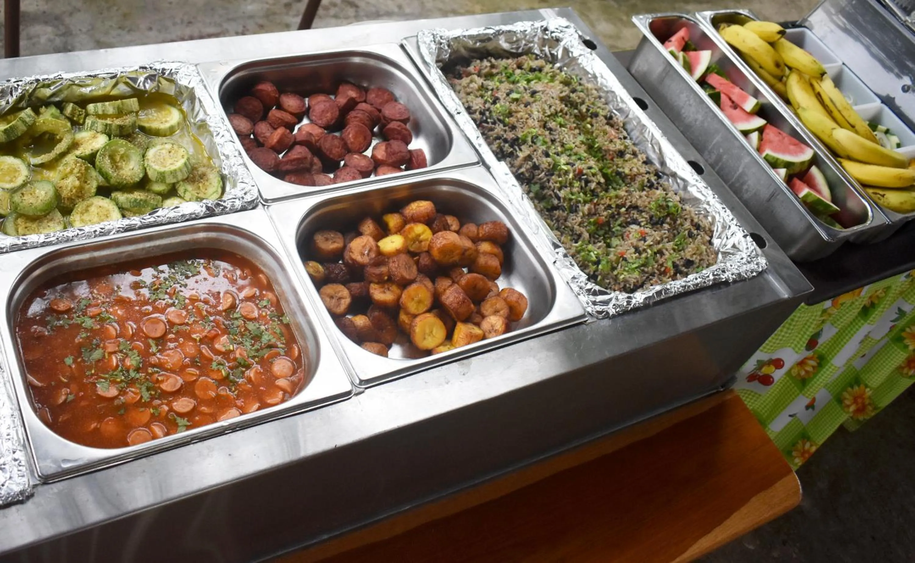 Buffet breakfast in Hotel Arenal Country Inn