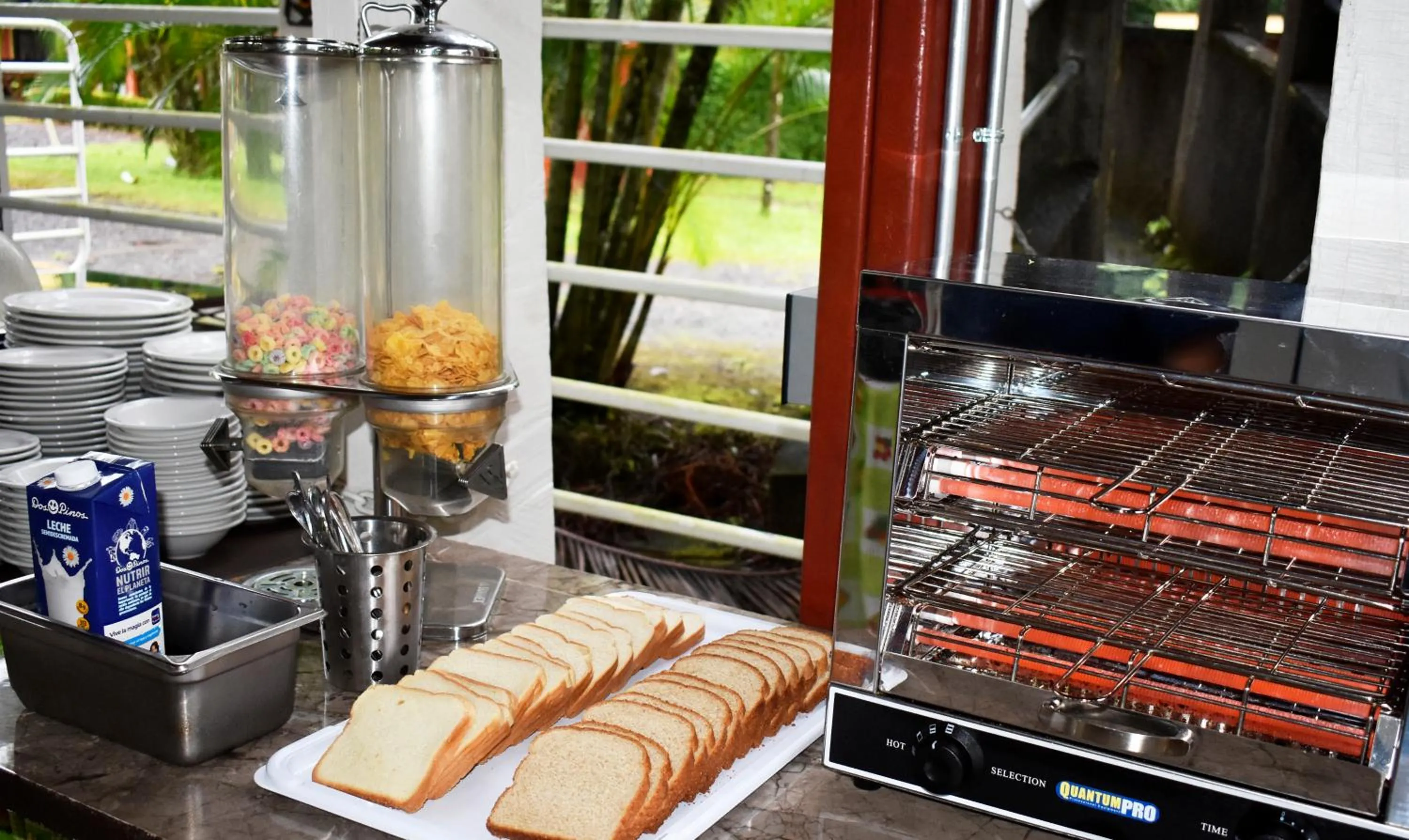 Breakfast in Hotel Arenal Country Inn