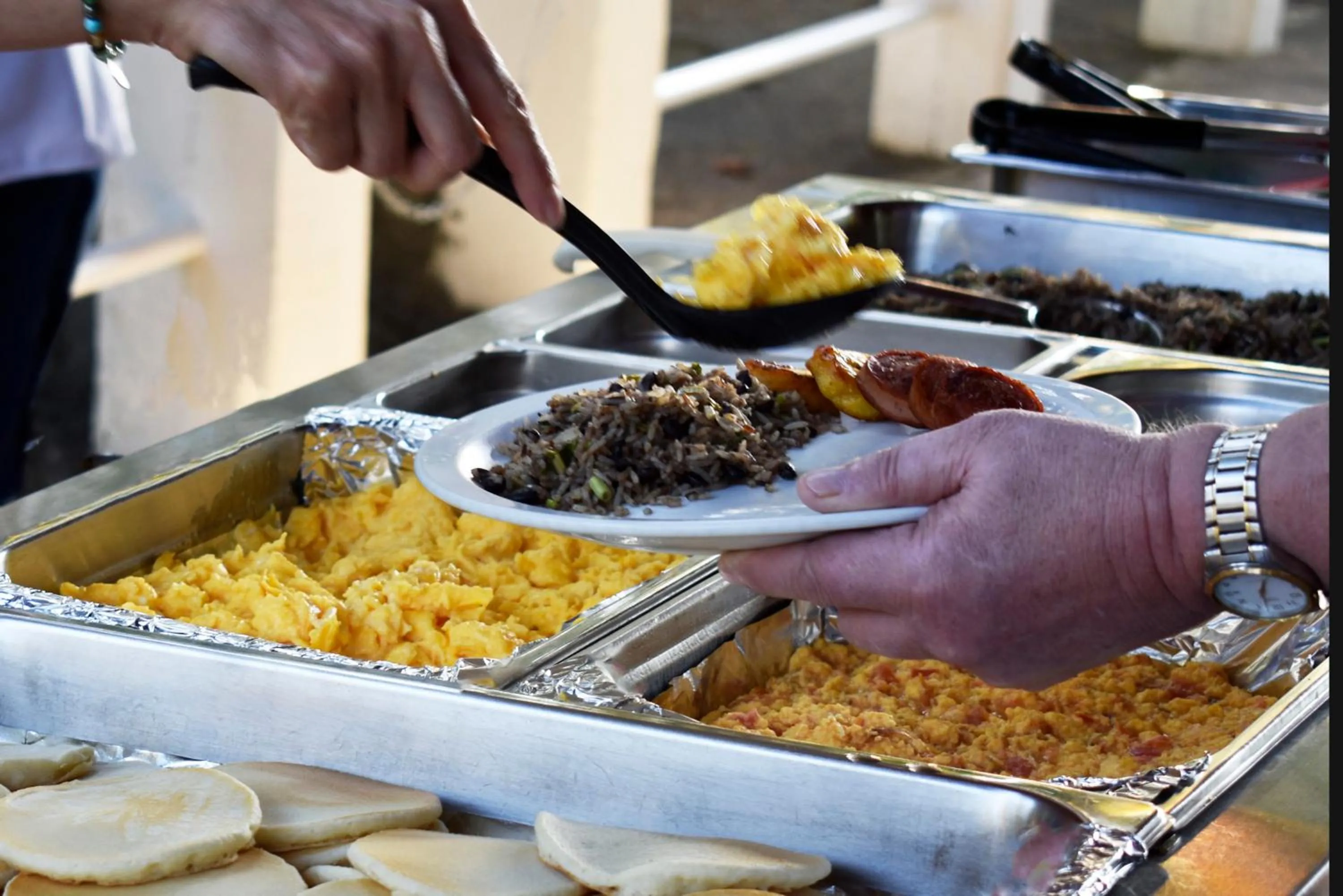 Buffet breakfast in Hotel Arenal Country Inn