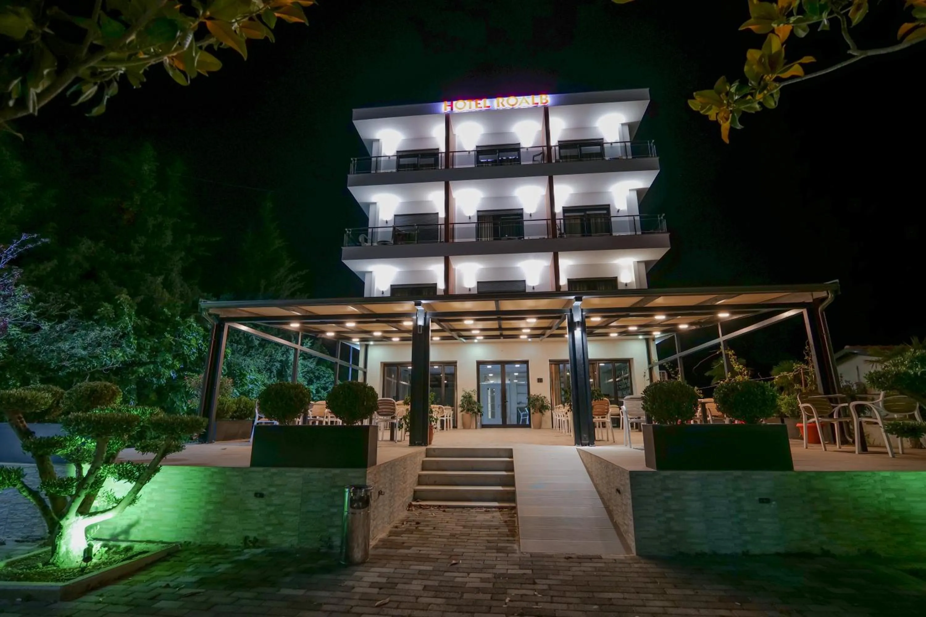 Property building in Hotel Roalb