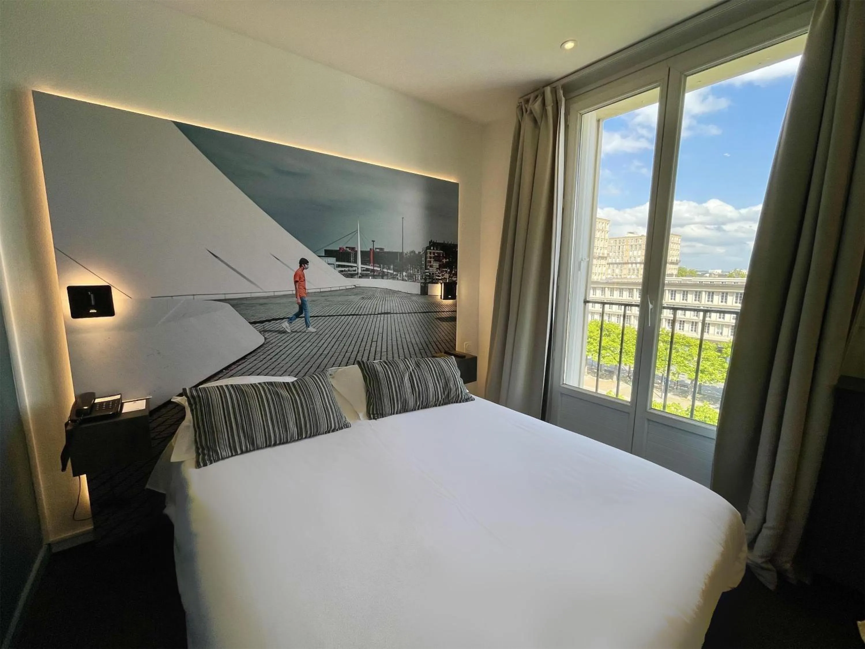 Photo of the whole room, Bed in Best Western ARThotel