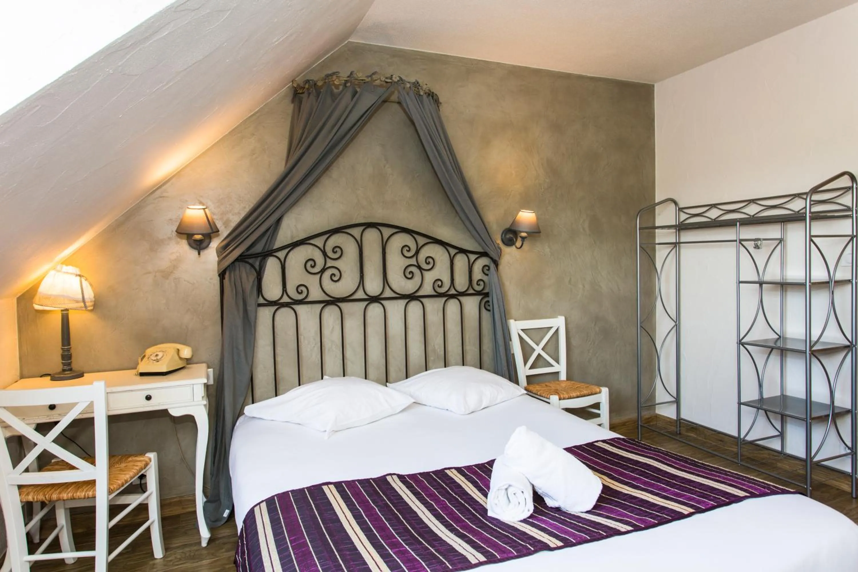 Bedroom, Bed in Le Domaine de Rouffach