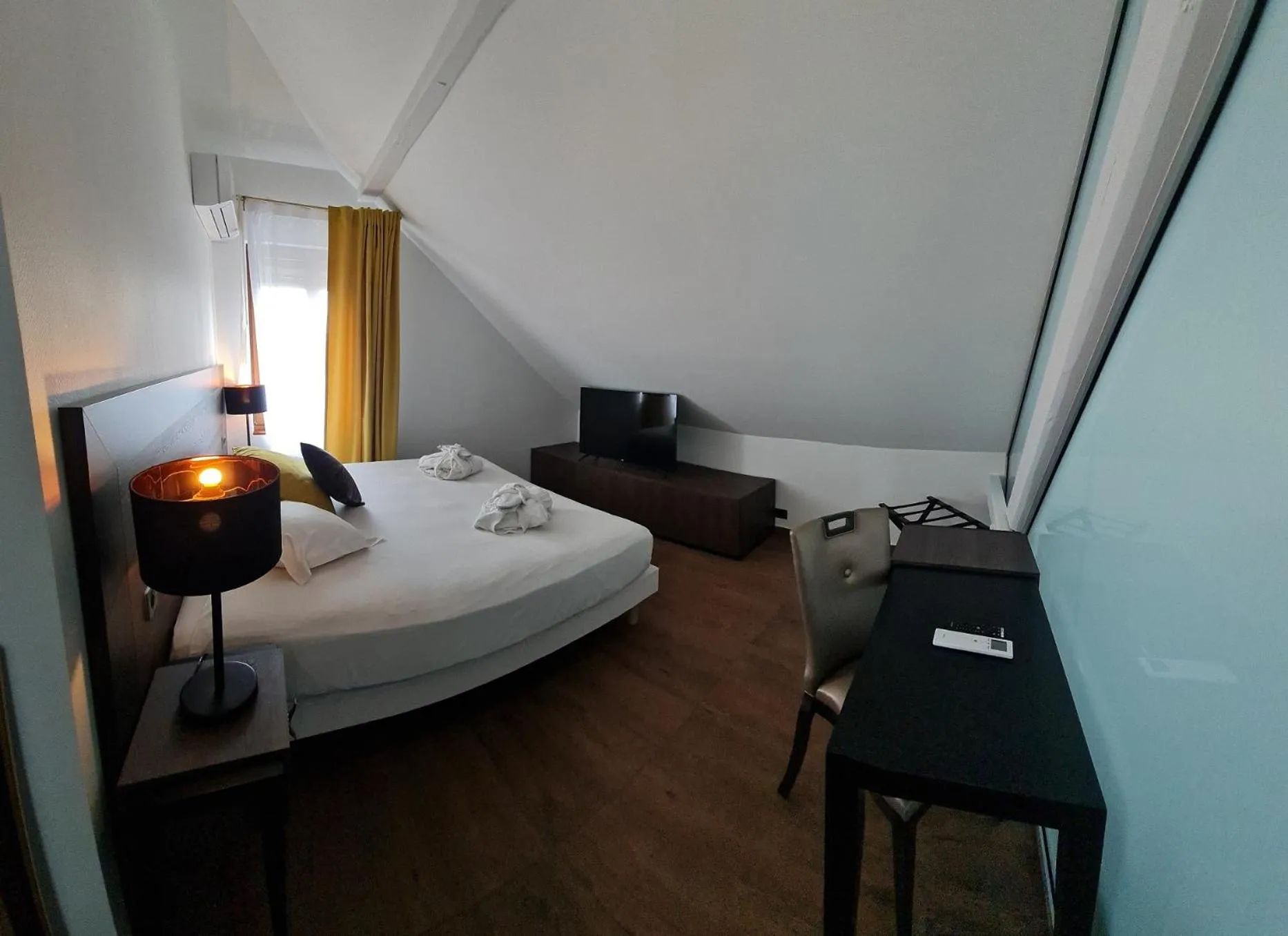 Bedroom, Bed in Le Domaine de Rouffach