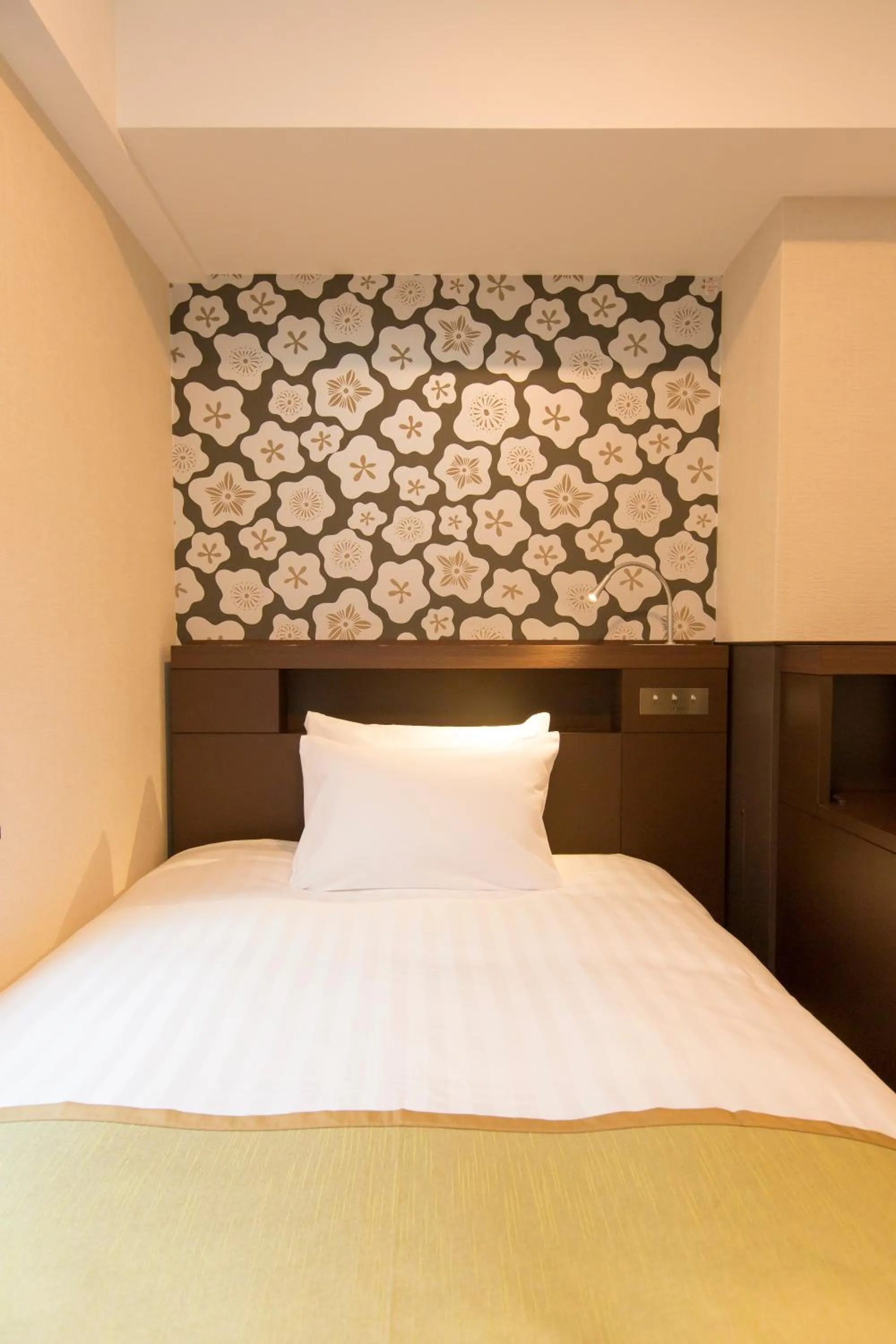 Bed in Shinagawa Tobu Hotel