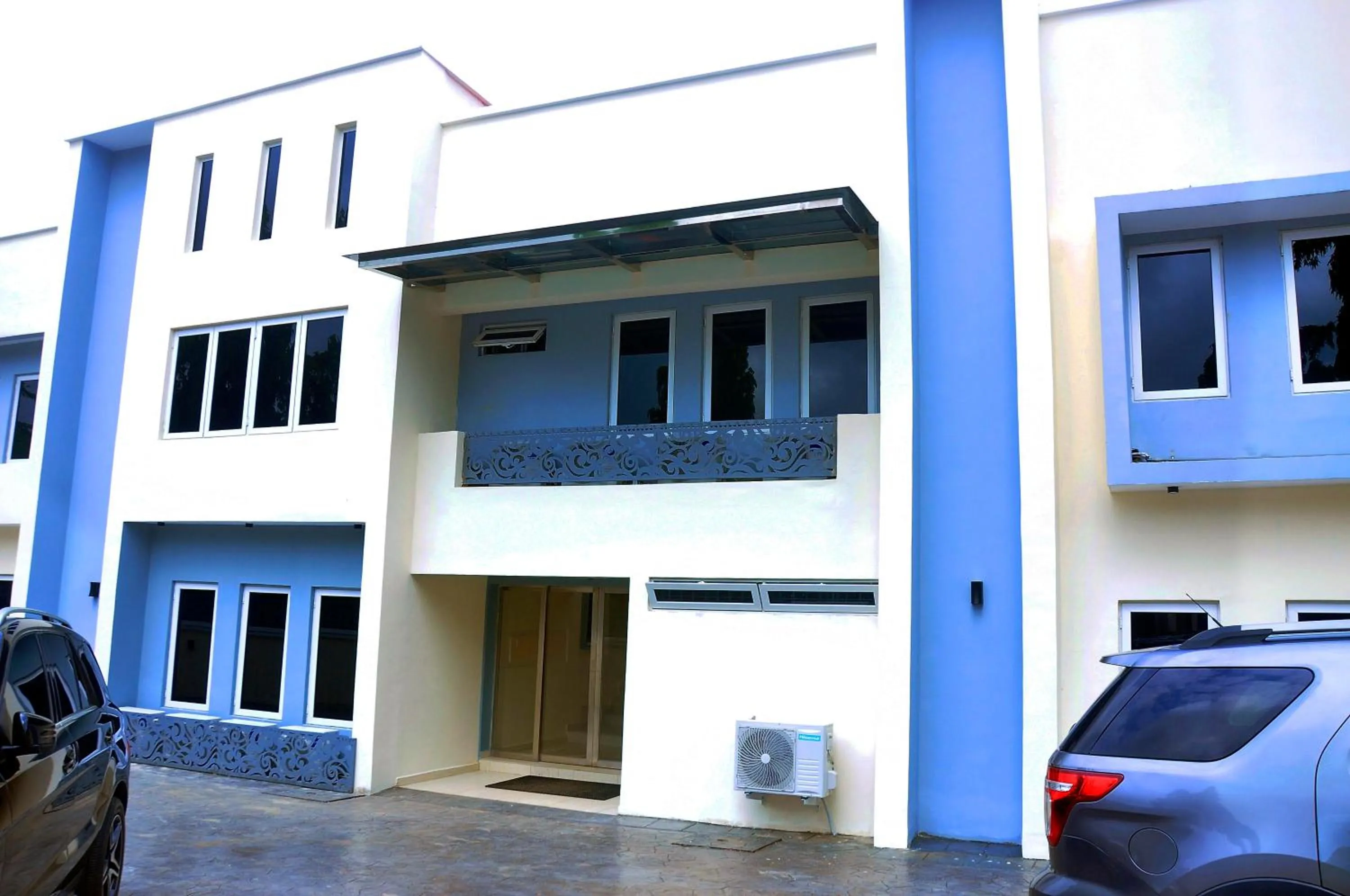 Property building in Lit Suites