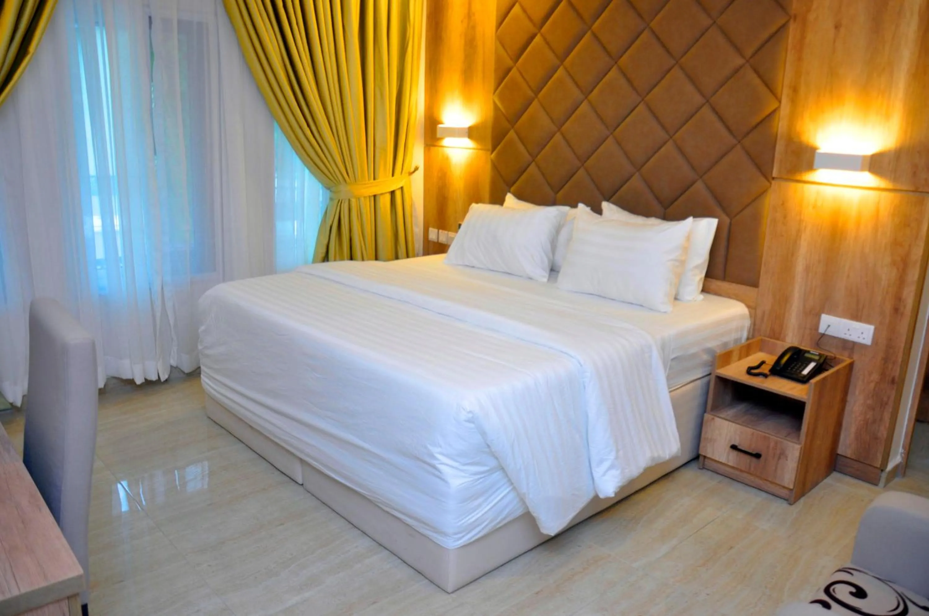 Other, Bed in Lit Suites