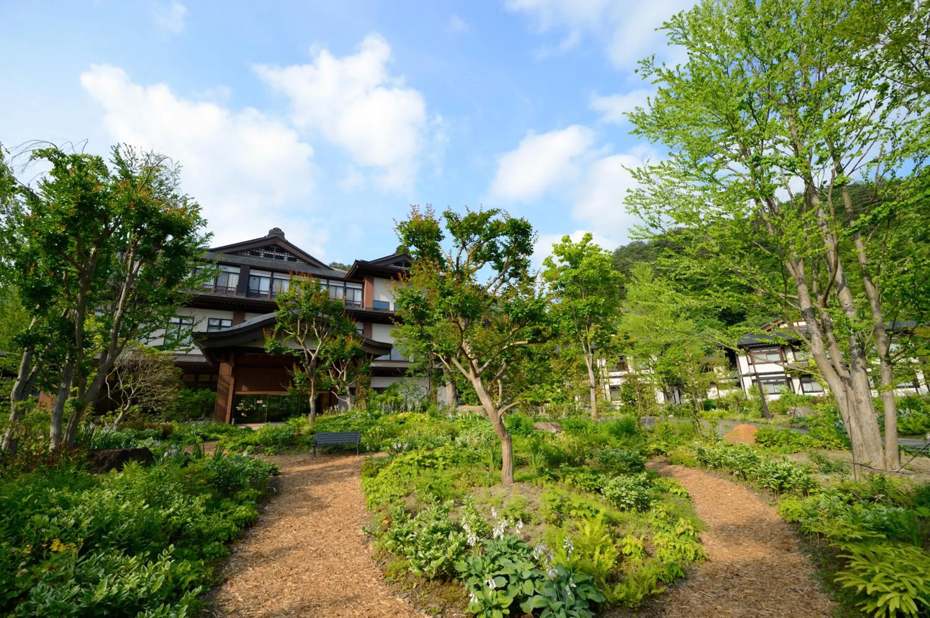 Property building in Yukaen