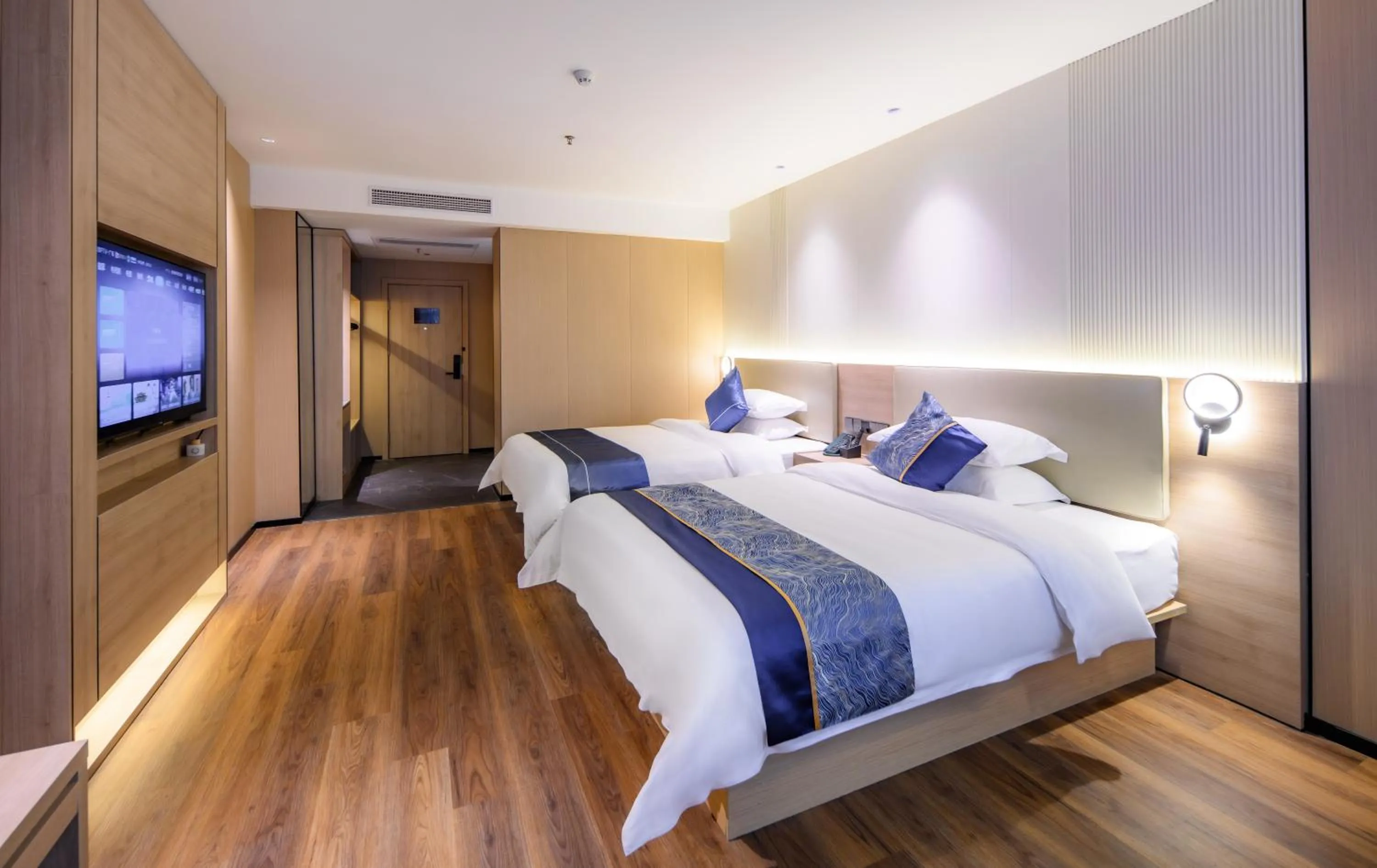 Photo of the whole room, Bed in Shanshui S Hotel