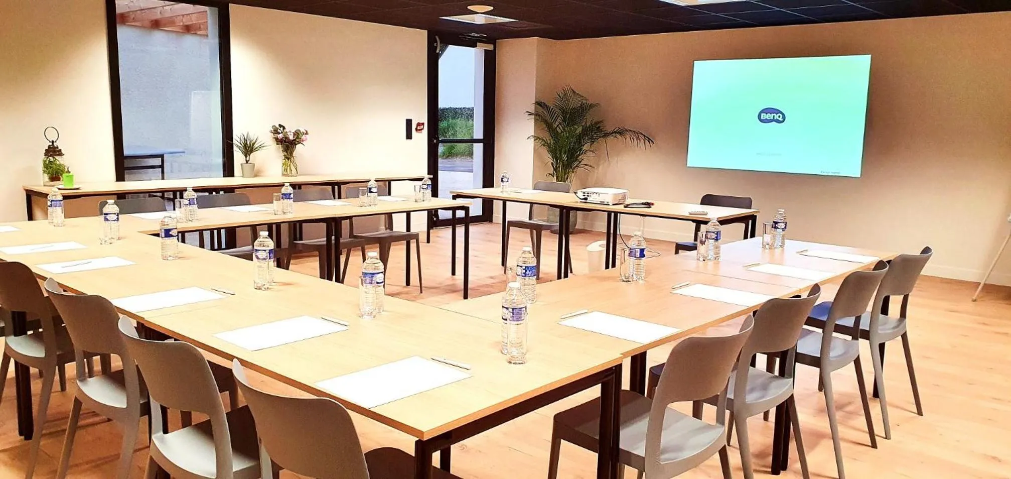 Meeting/conference room in Best Western Armor Park Dinan et Spa