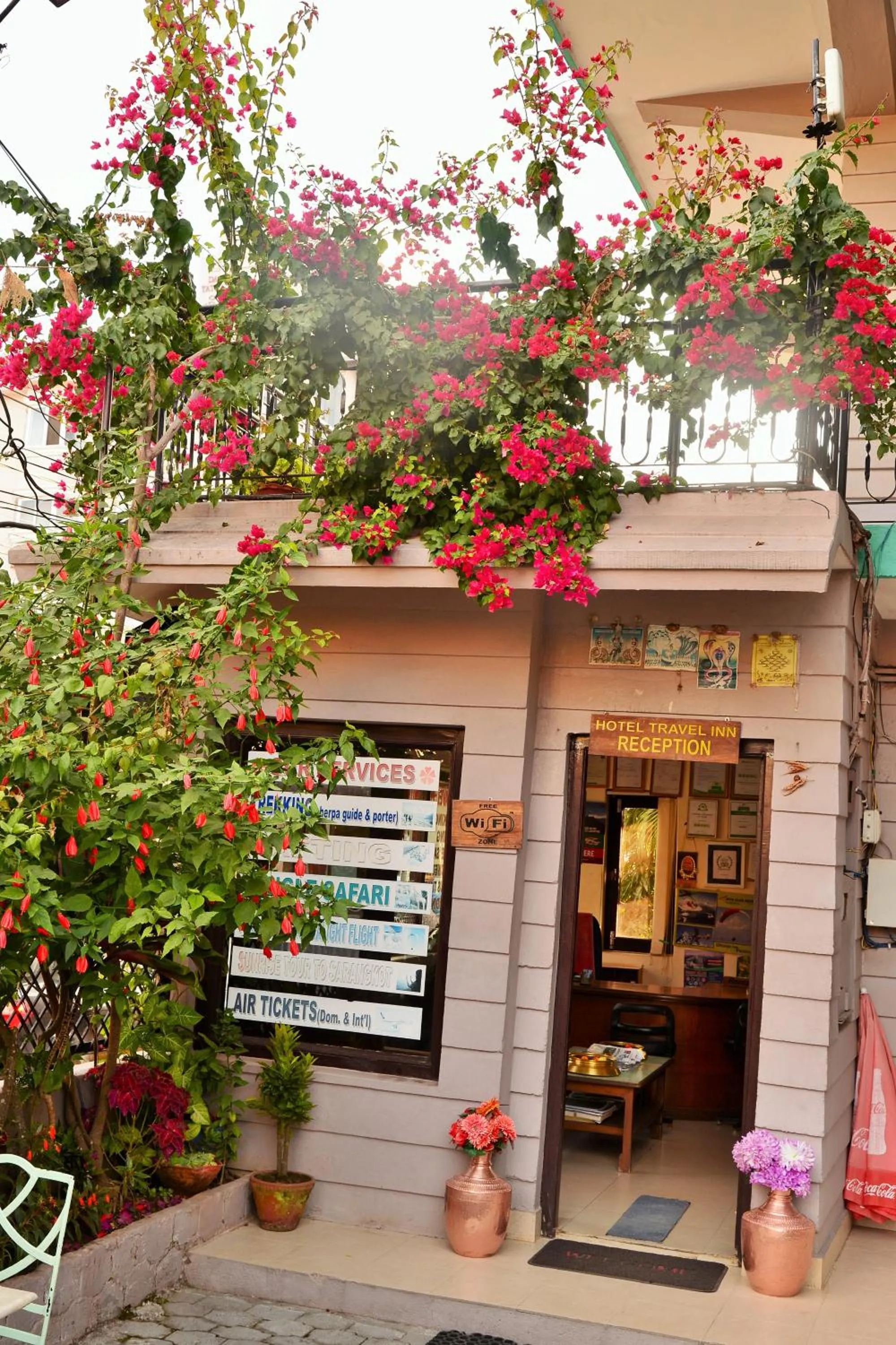 Facade/entrance in Hotel Travel Inn