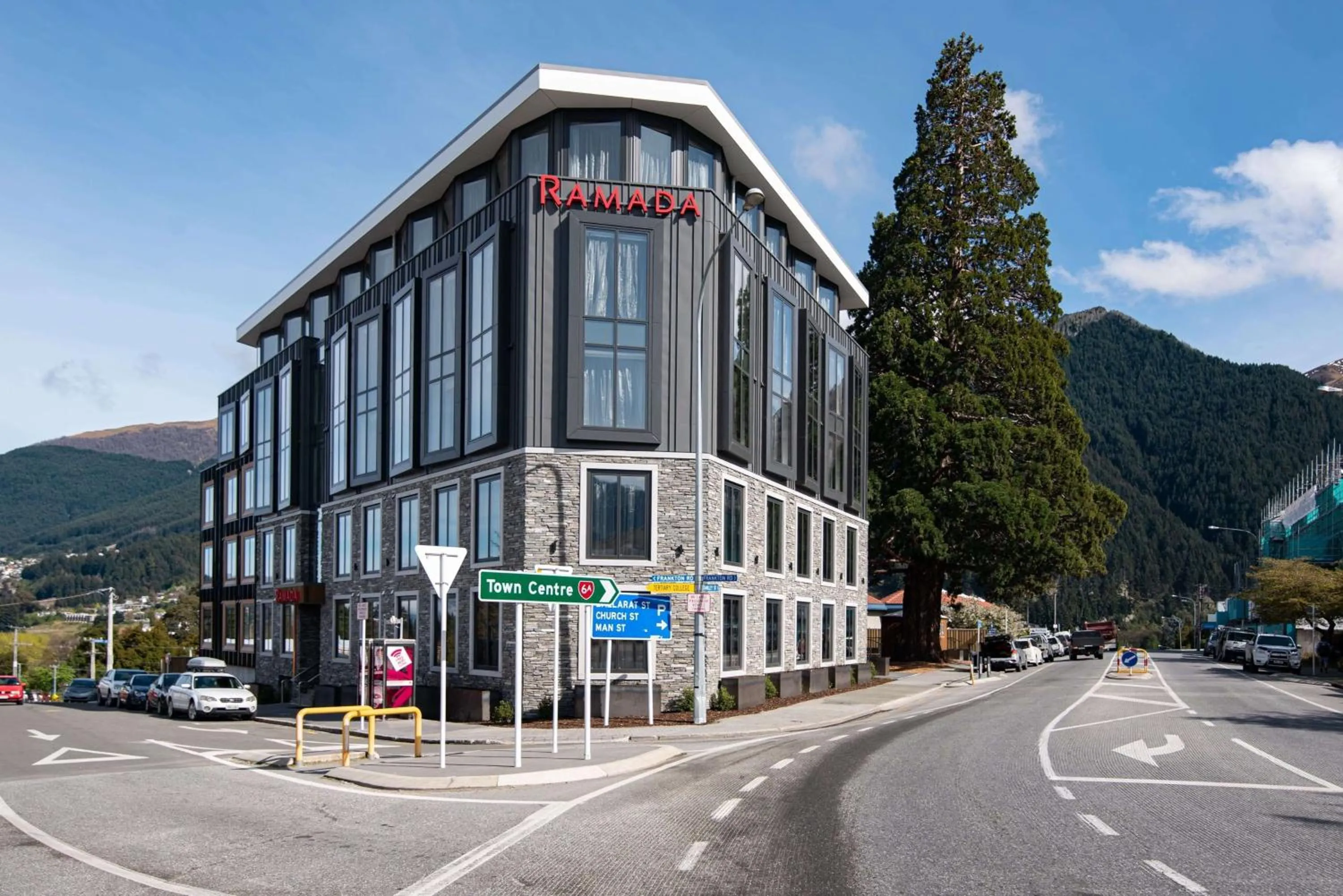 Property building in Ramada by Wyndham Queenstown Central