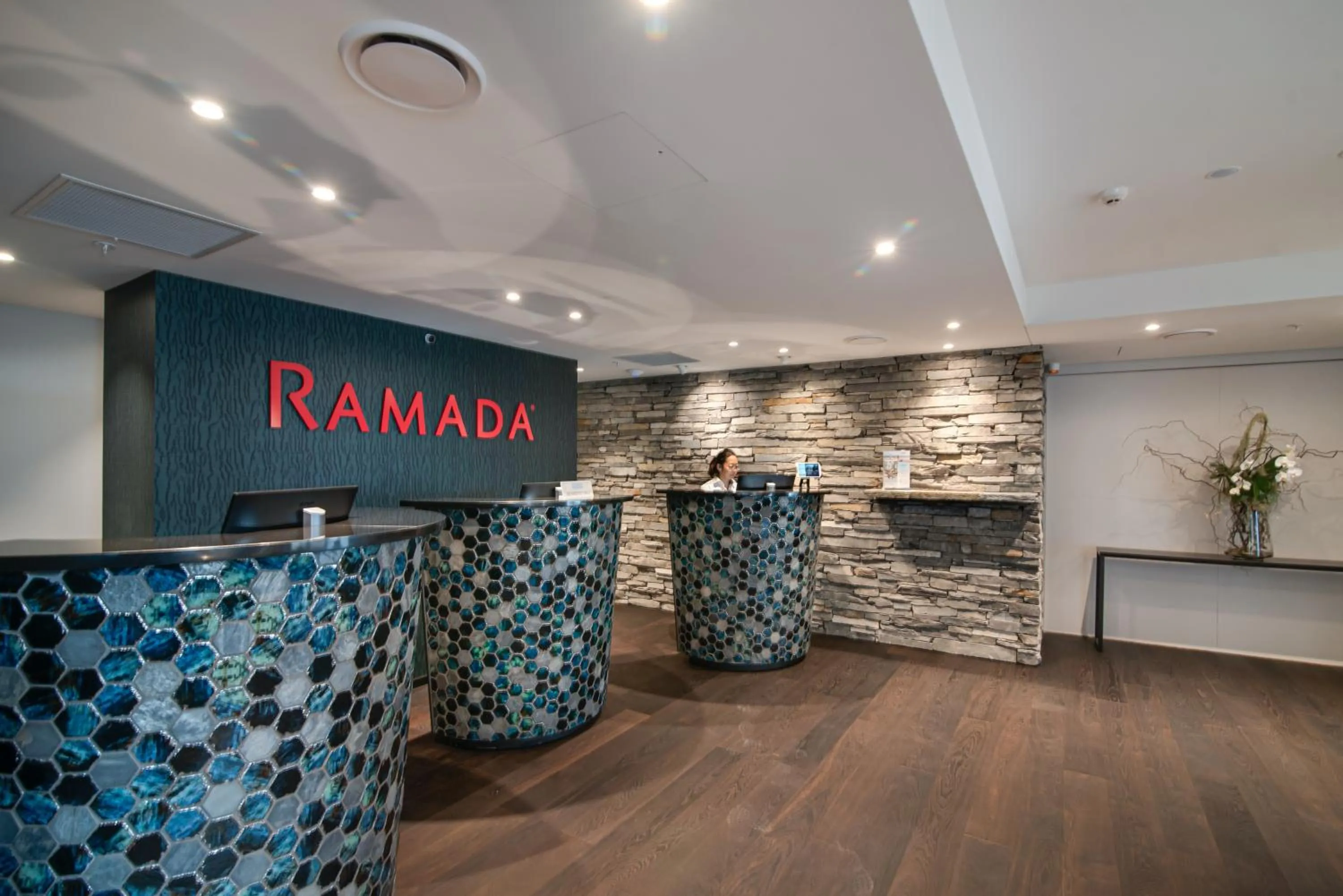 Lobby or reception in Ramada by Wyndham Queenstown Central